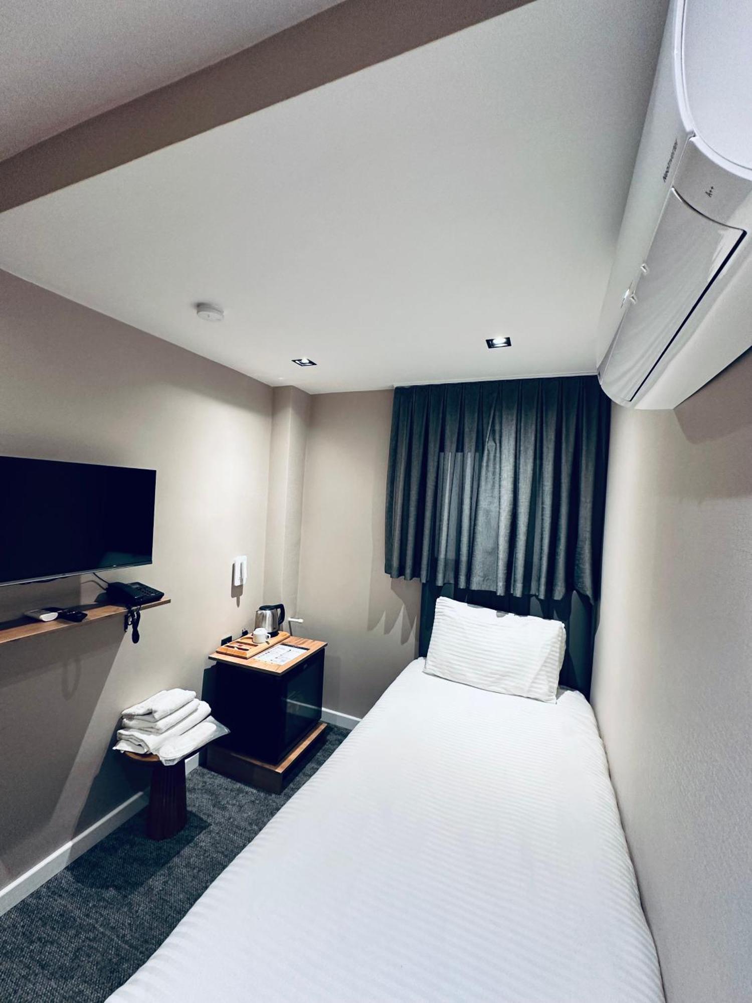 Economy Single Room