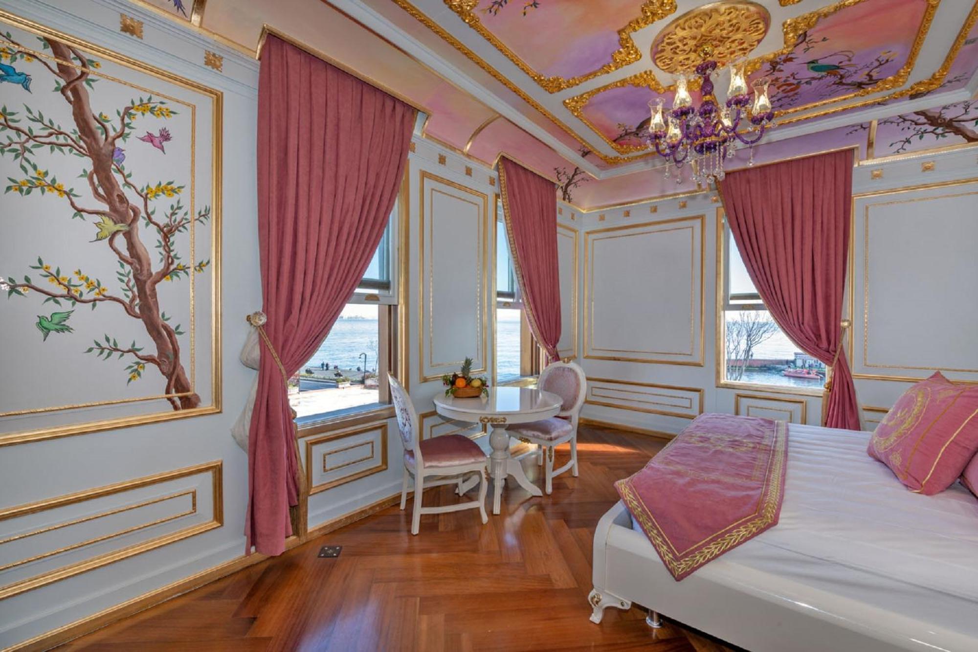Royal Suite im Herrenhaus - kostenfreier Zugang zum gemeinschaftlichen Spa (Selbstnutzung)