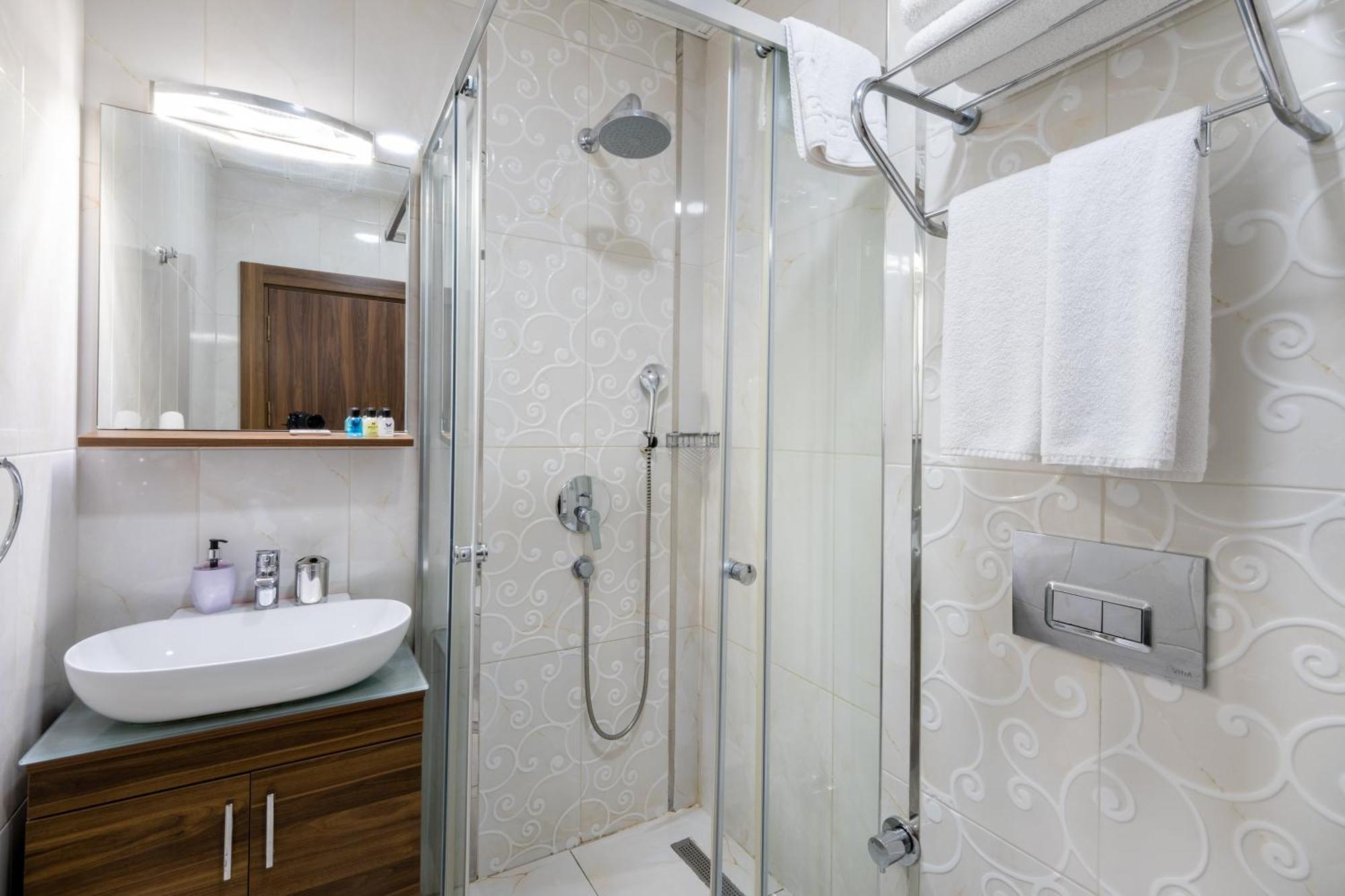 Deluxe Çift Kişilik Oda - Balkonlu