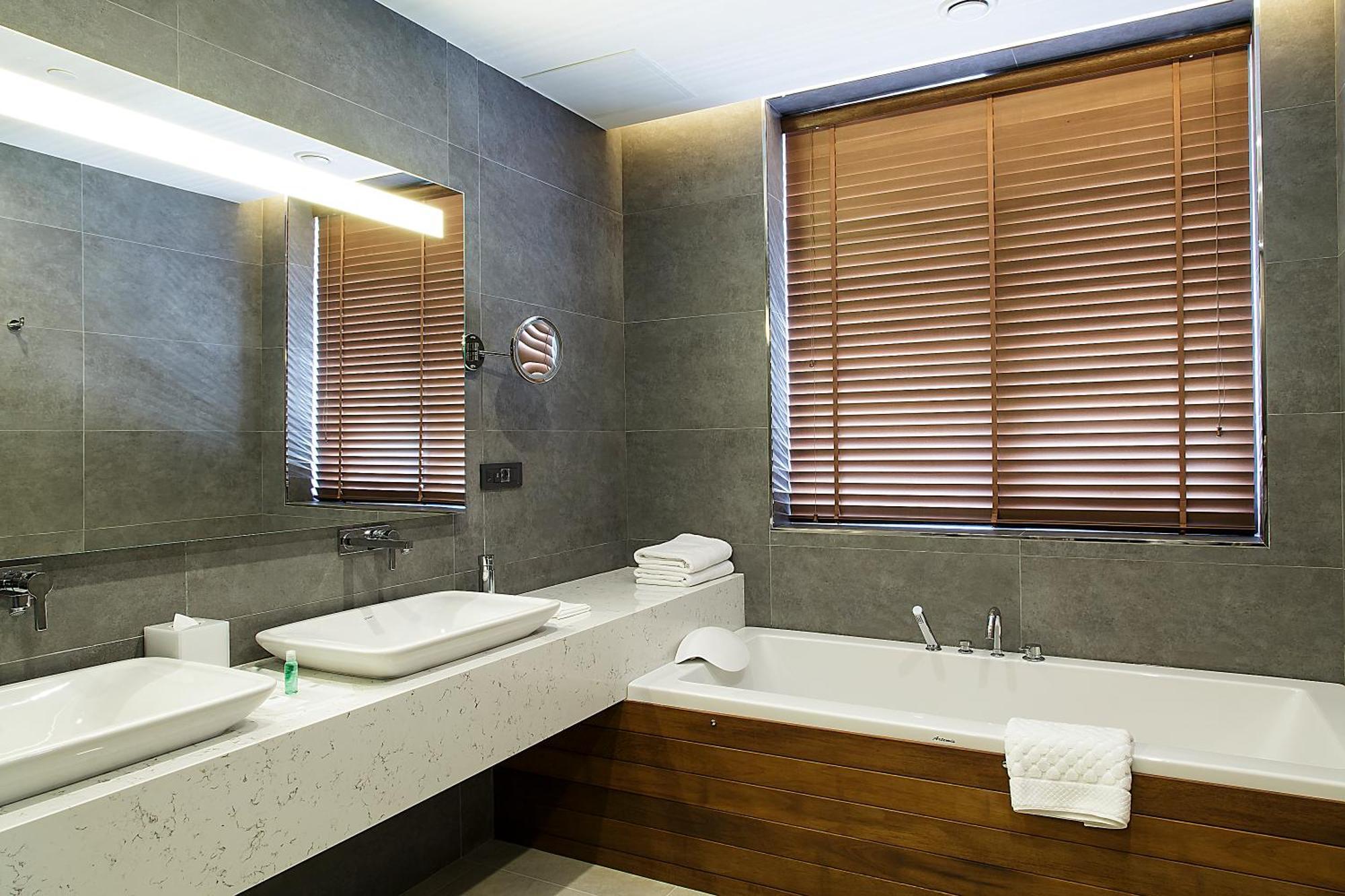 Selection King Suite