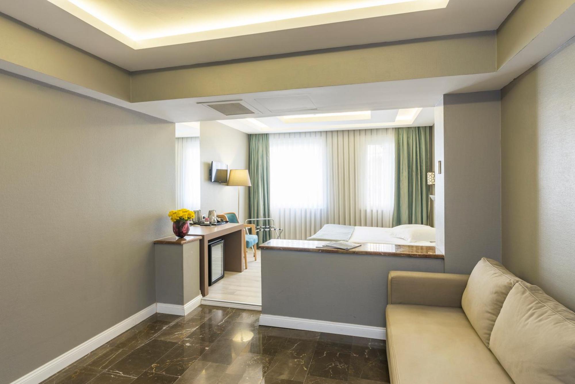 Standard Family Room