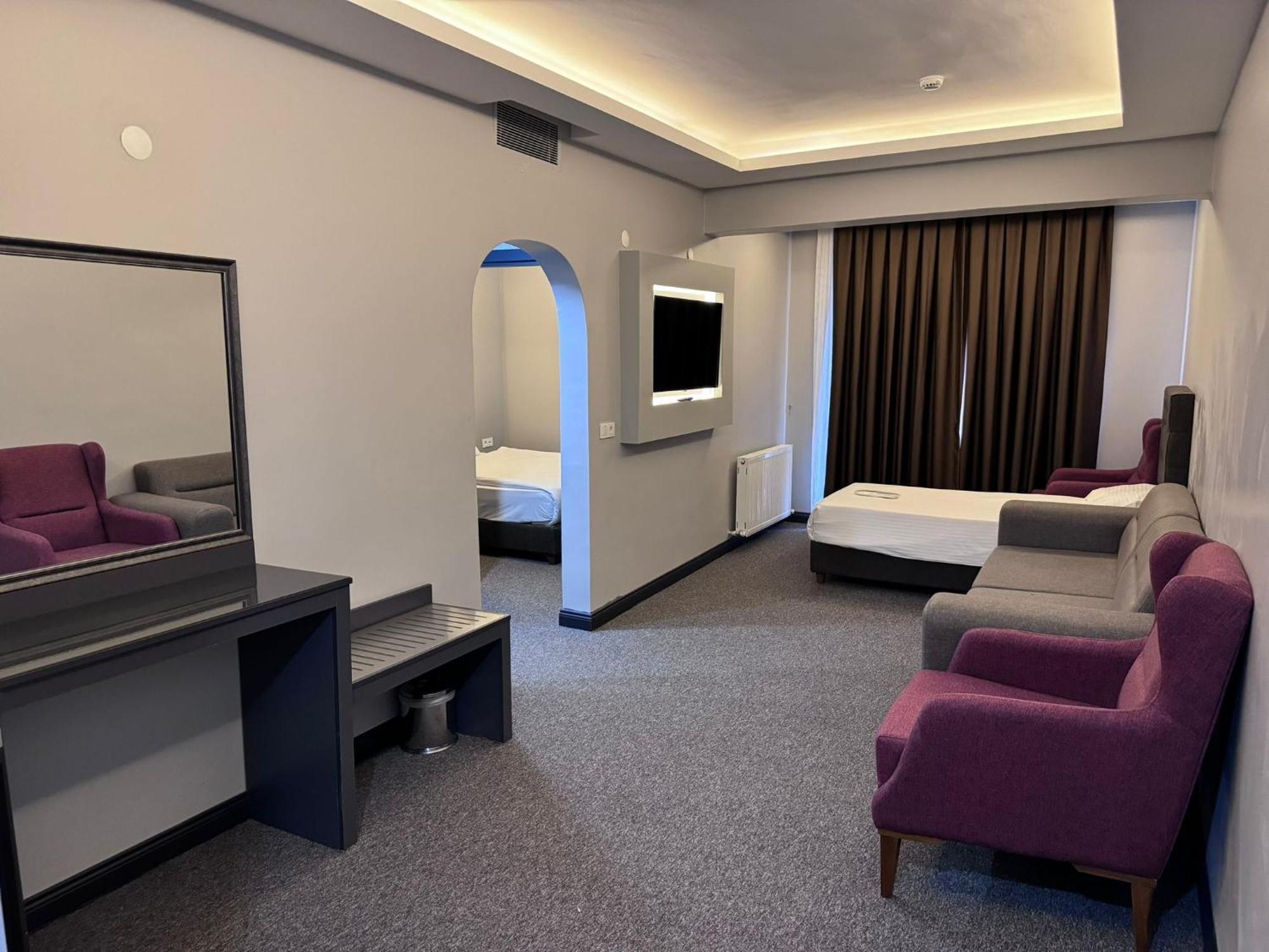 Deluxe Double or Twin Room