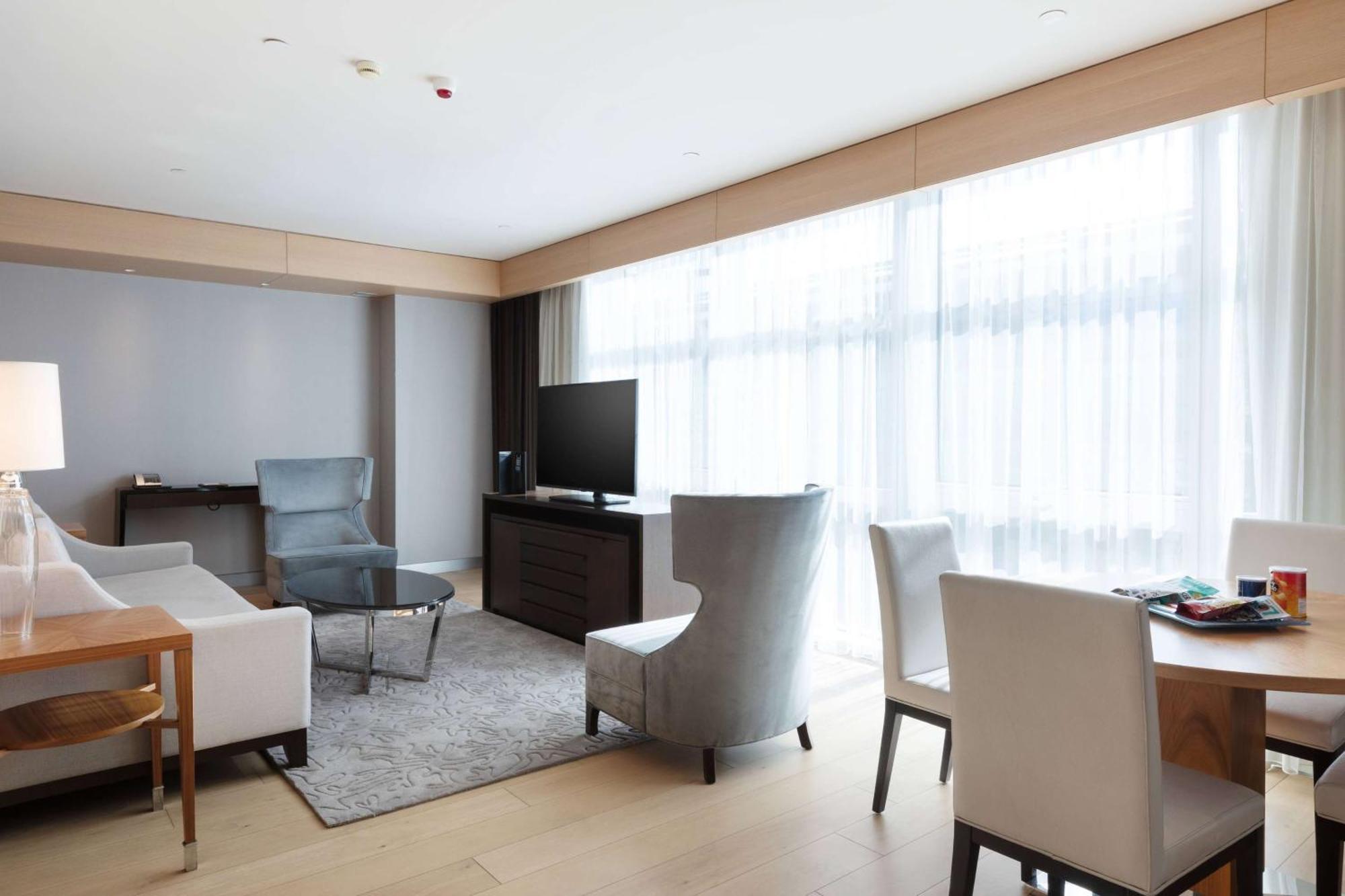 Torensuite met 1 Slaapkamer en Kitchenette - Gedeeltelijk Uitzicht op Zee