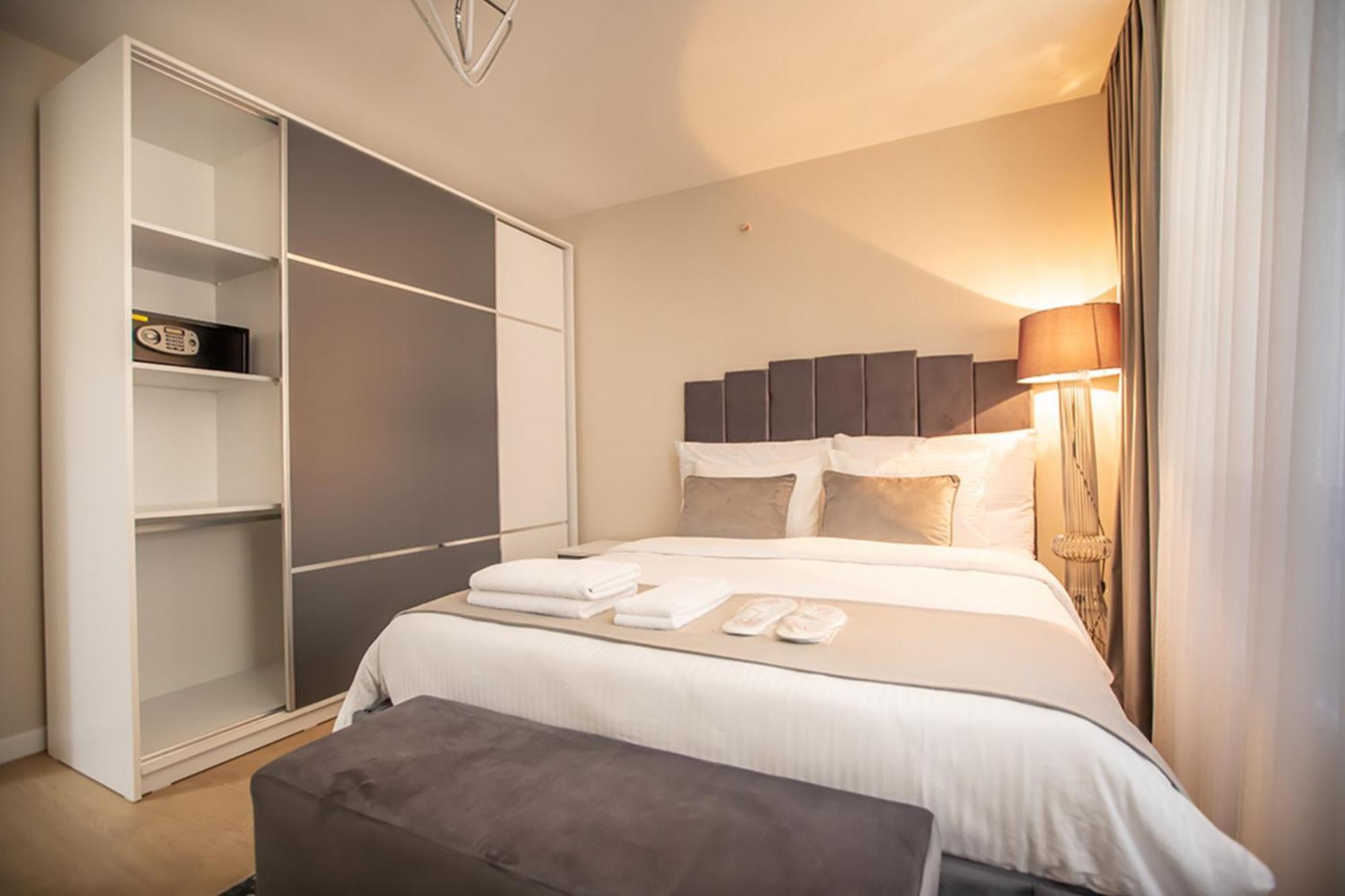 Appartamenti Executive con Servizi Alberghieri con 1 Letto King Size e 2 Letti Singoli