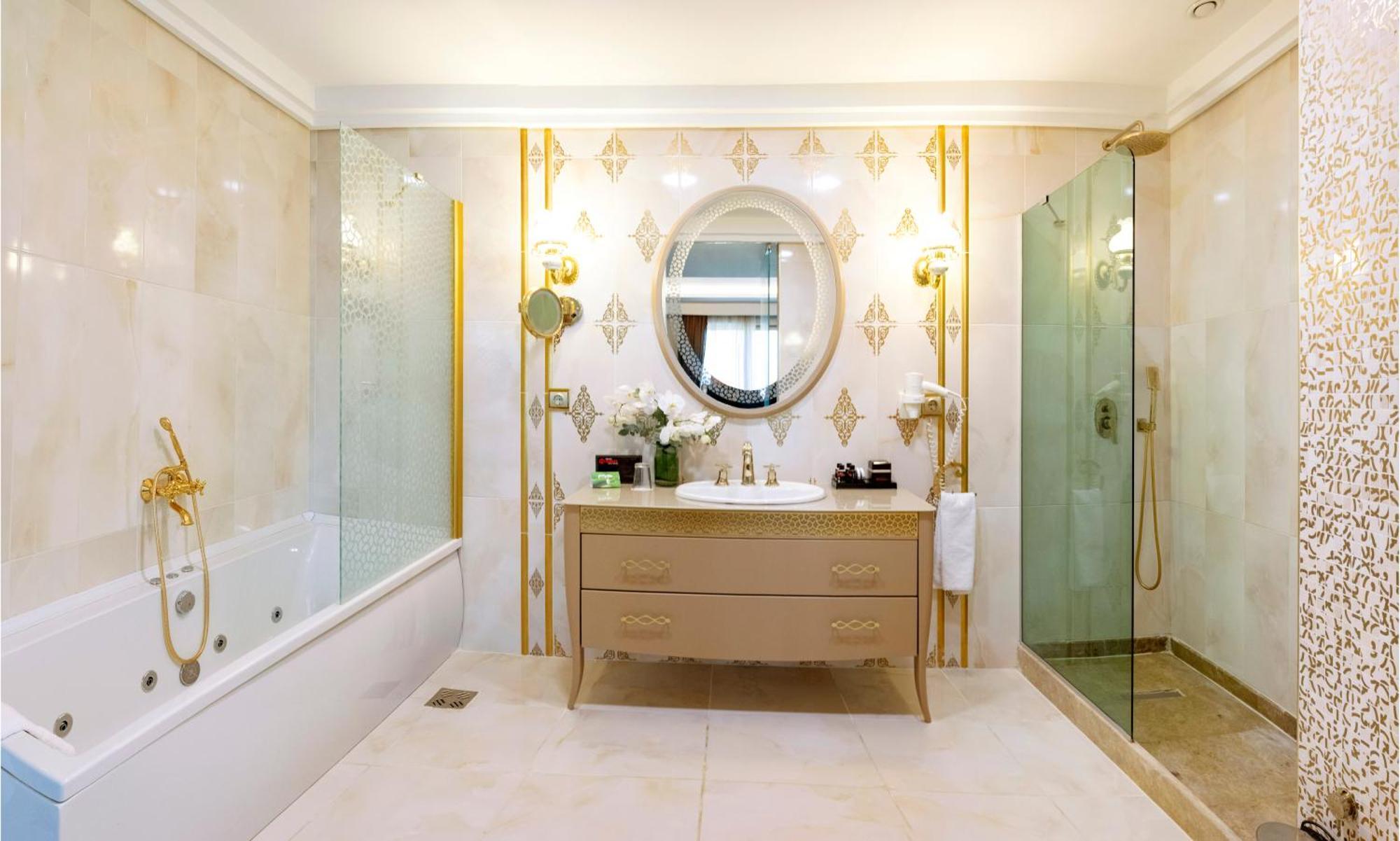 King Suite with Sea View