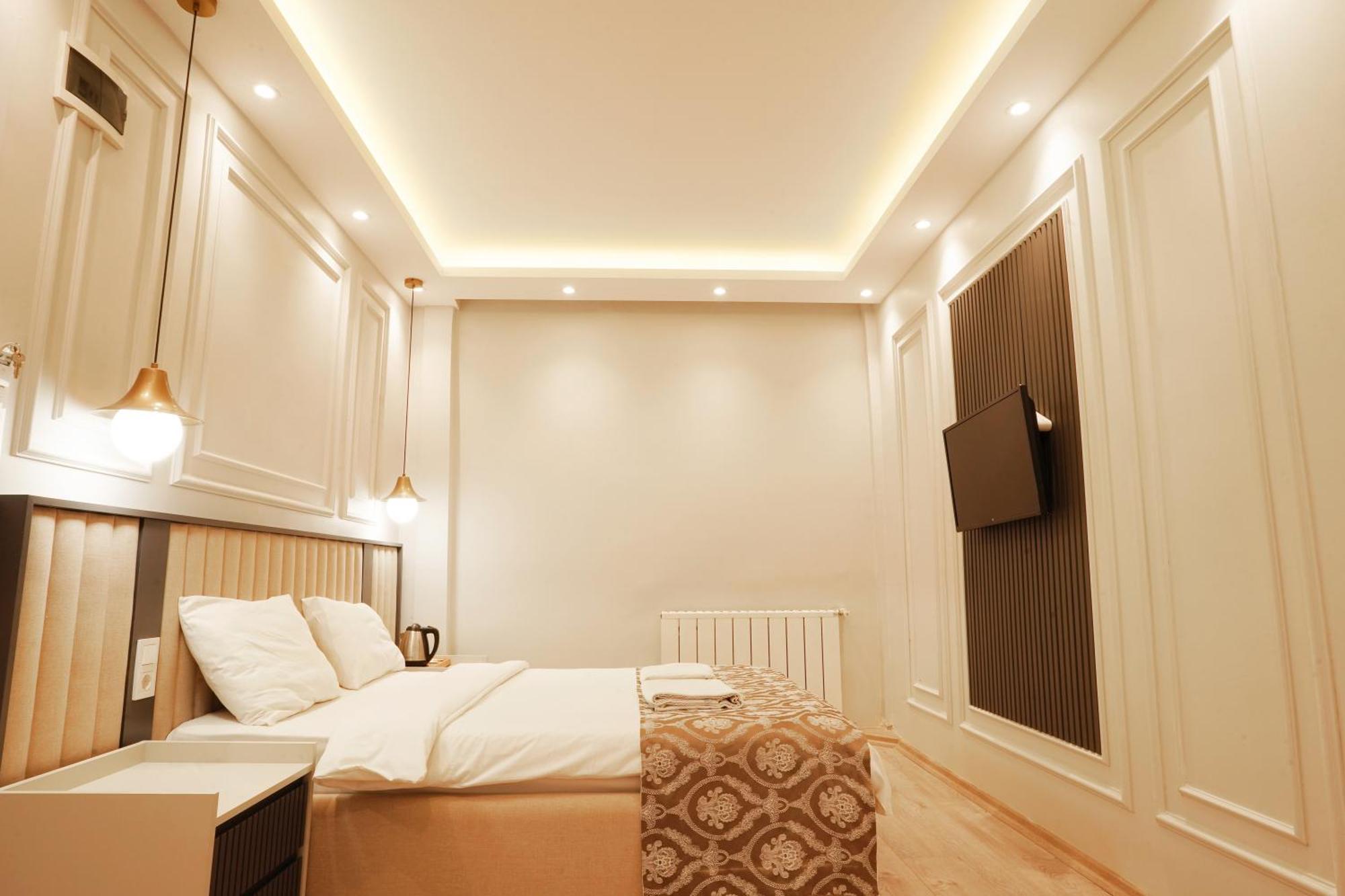 Comfort Triple Room Shower,1655272055:JPEG