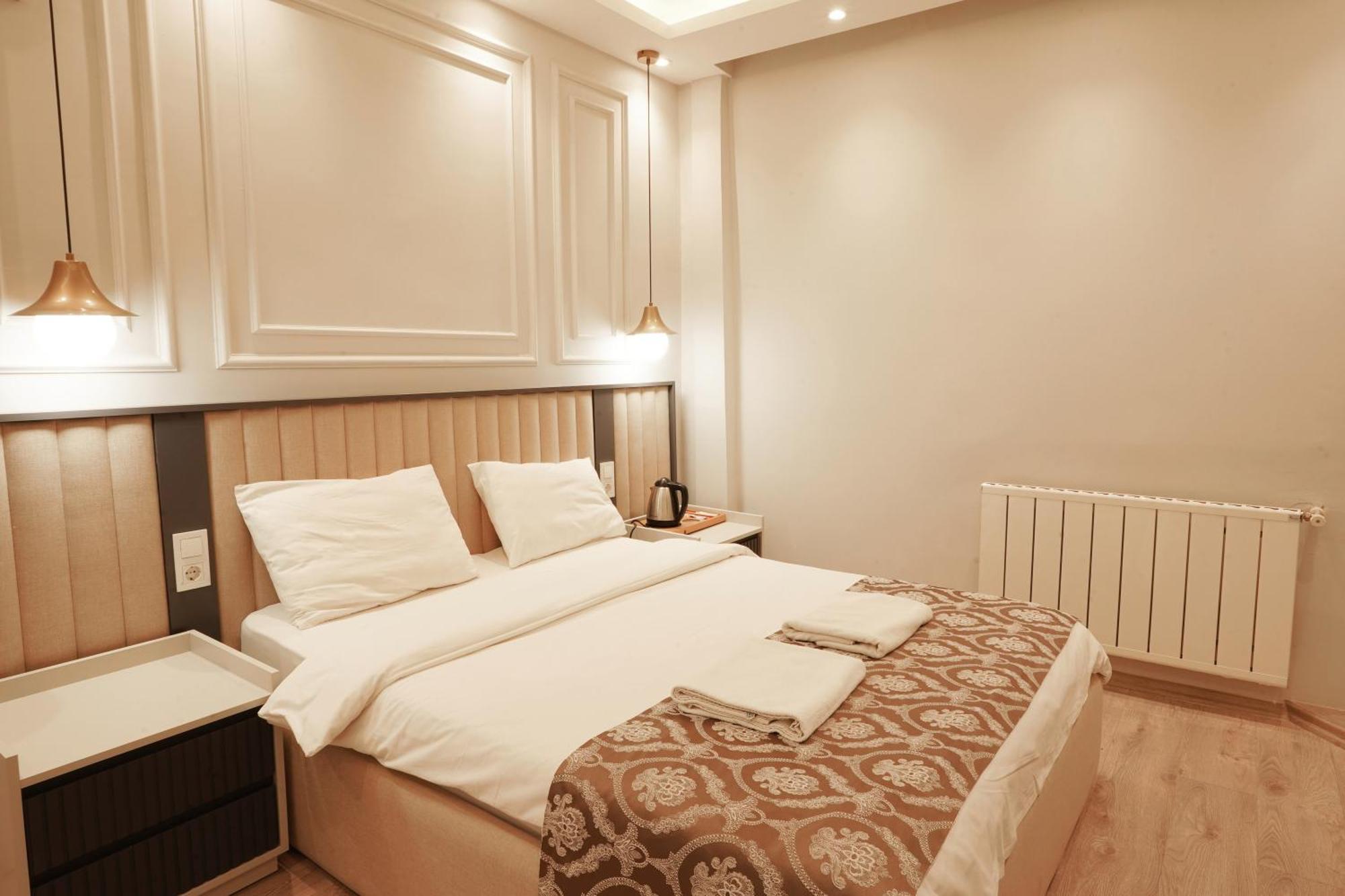 Comfort Triple Room Shower