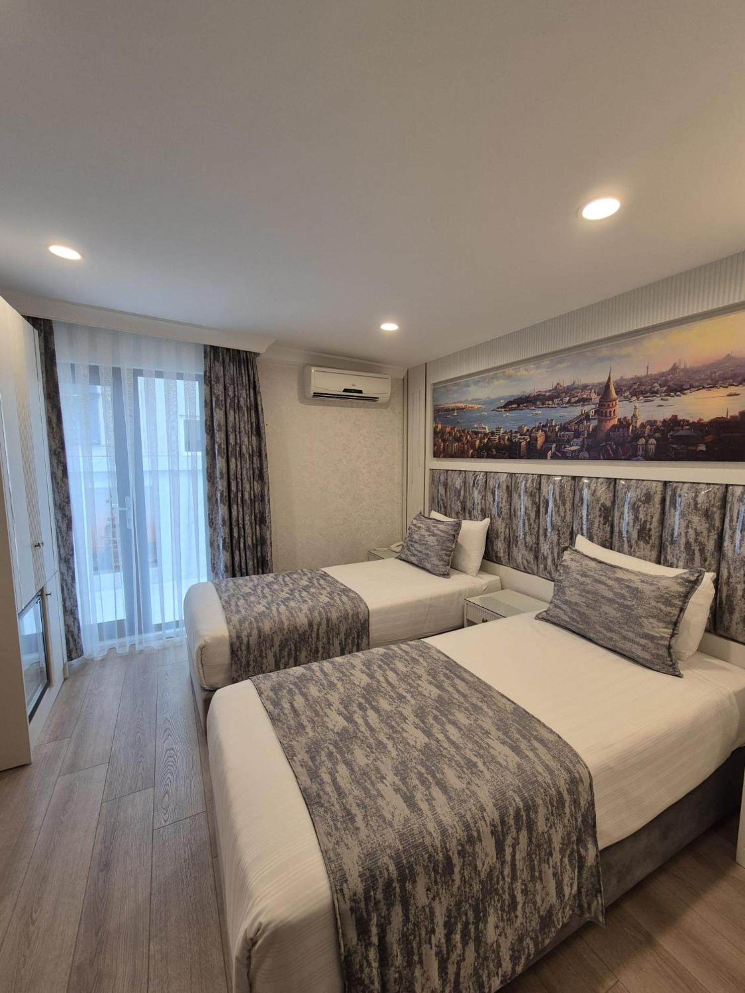 Suite Balcony,1656188134:JPEG