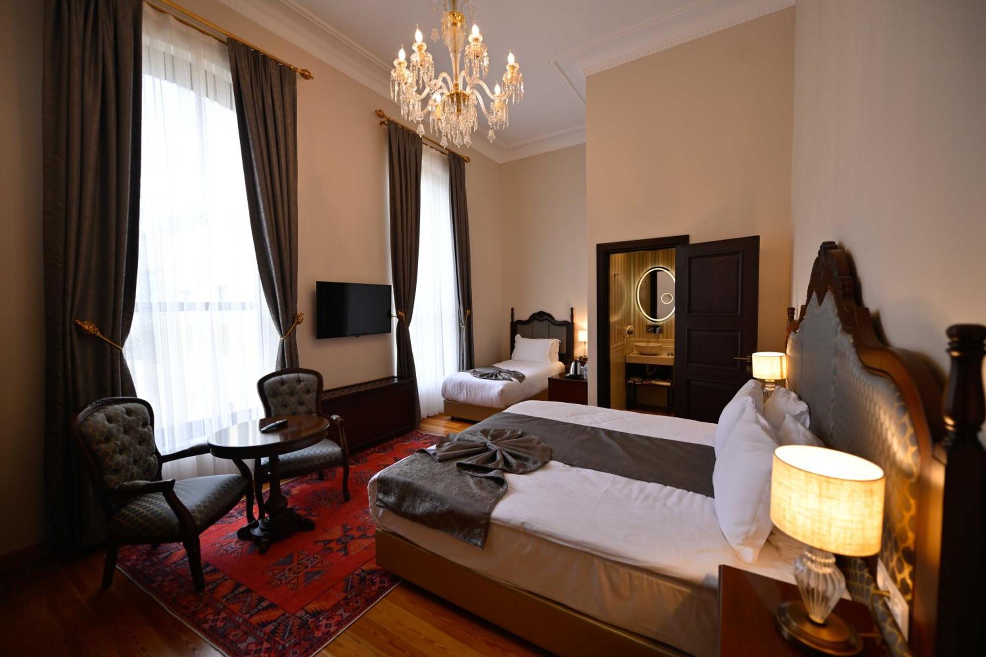 Triple Room