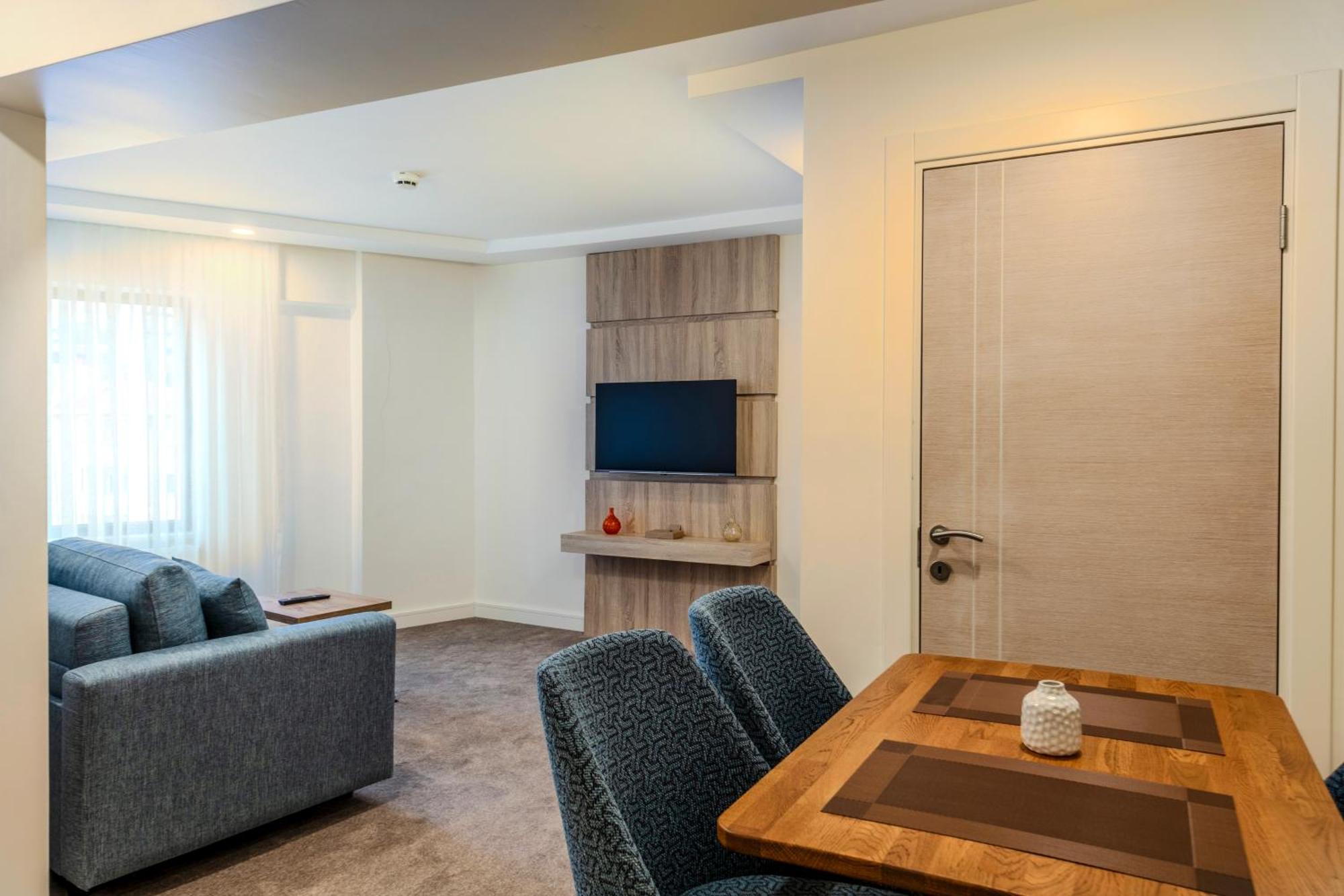 Queen Room