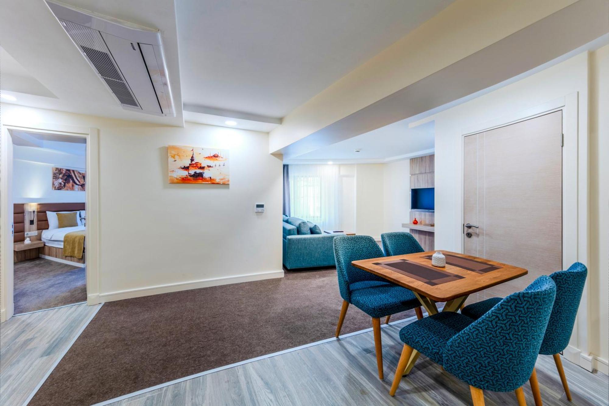 Queen Room