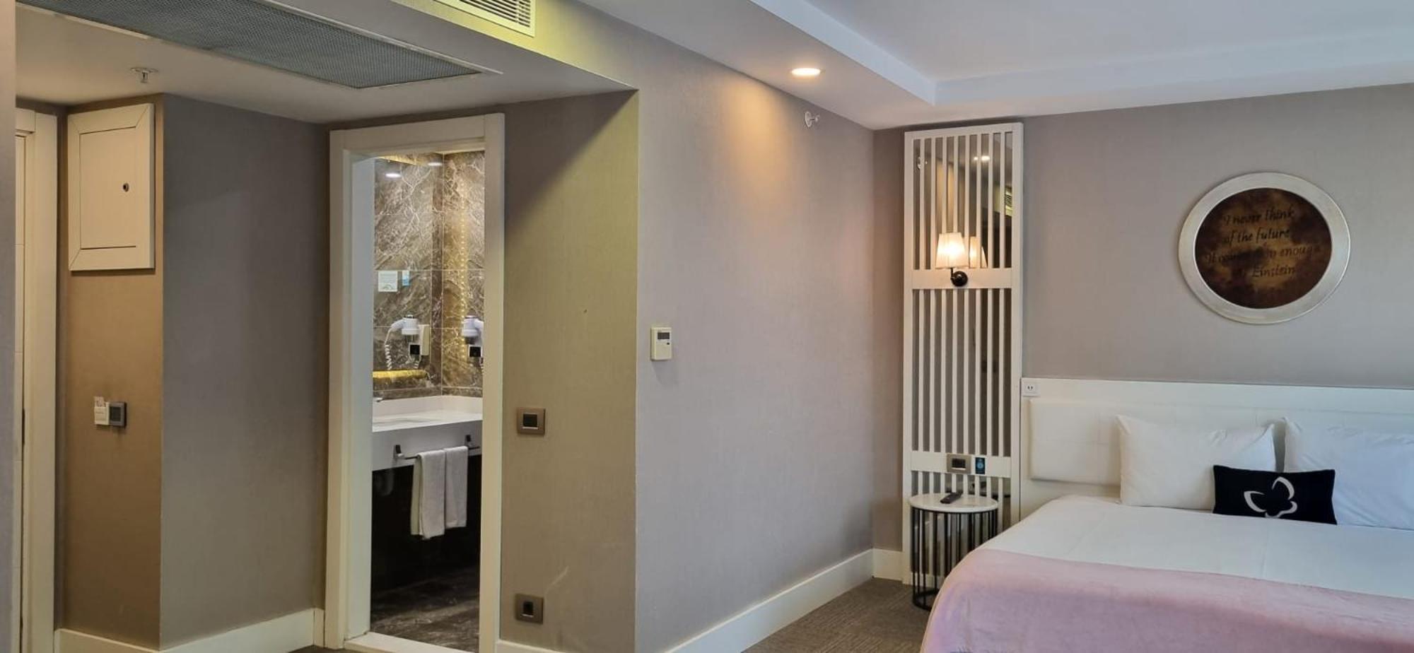 Superior Family Room,1662998629:JPEG