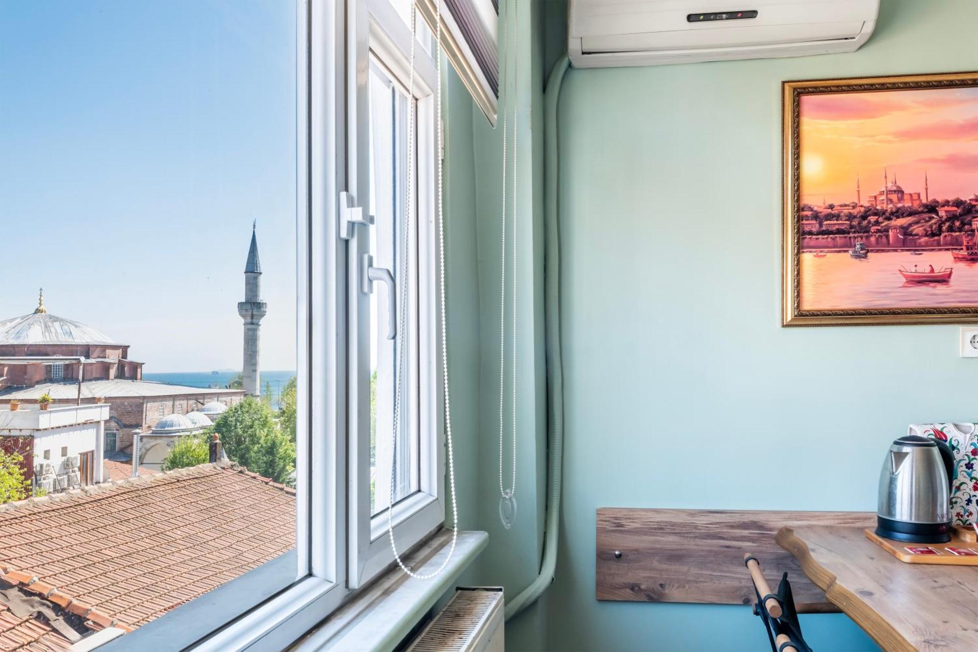 Queen Suite Sea View