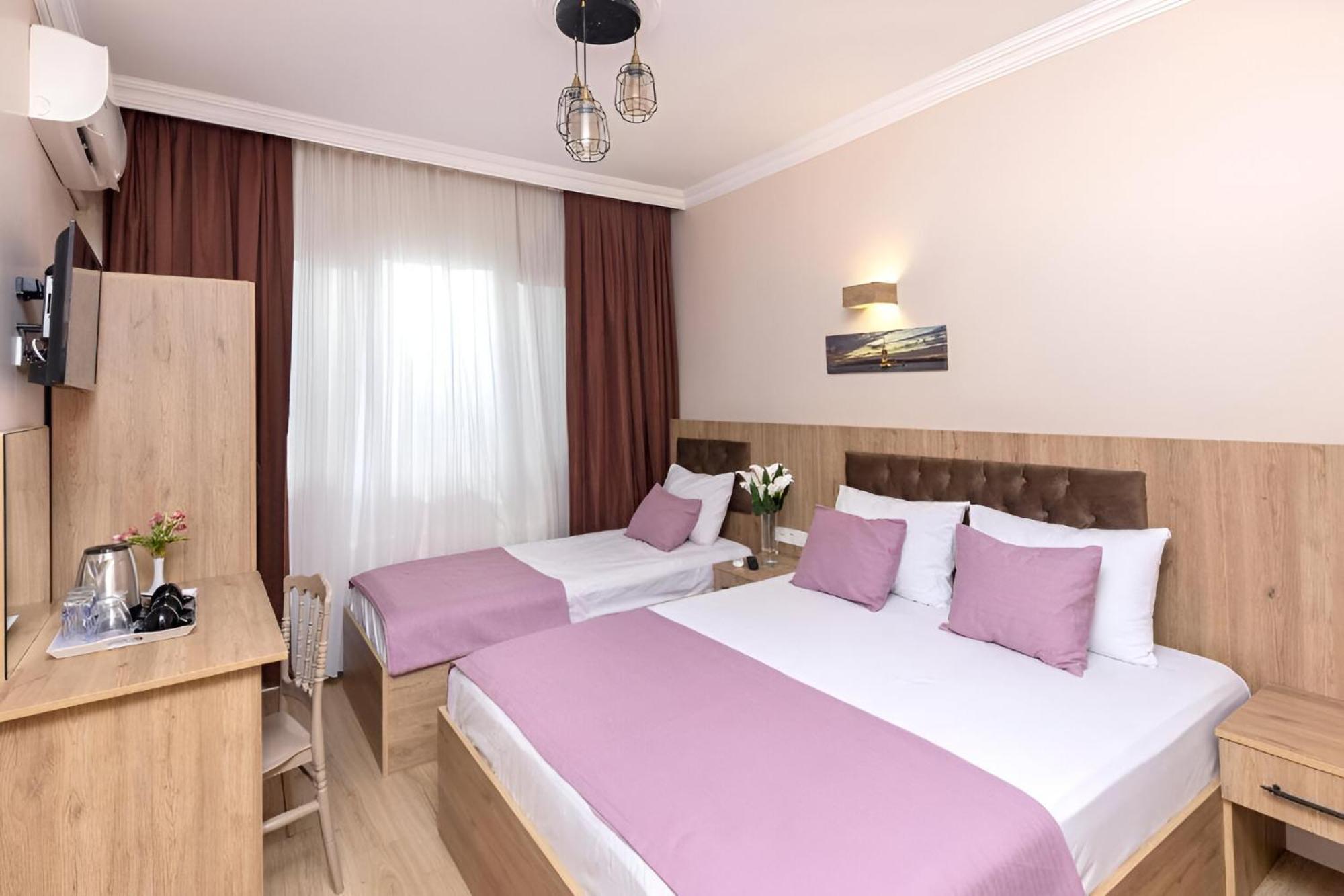 Three-Bedroom Deluxe Apartment