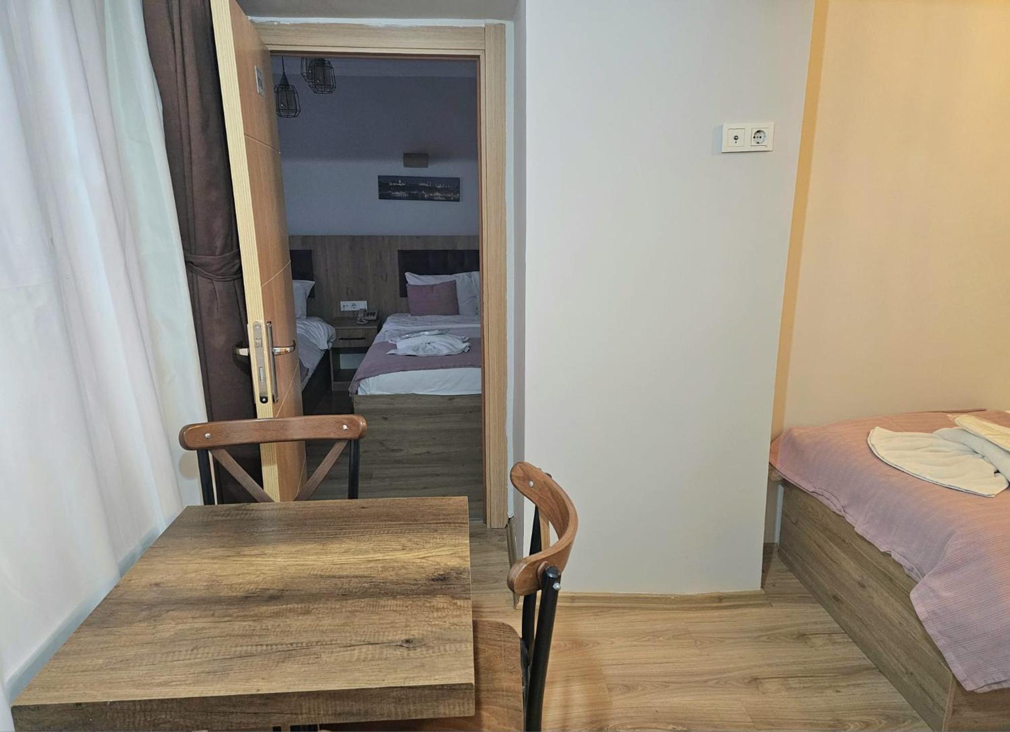 Three-Bedroom Deluxe Apartment