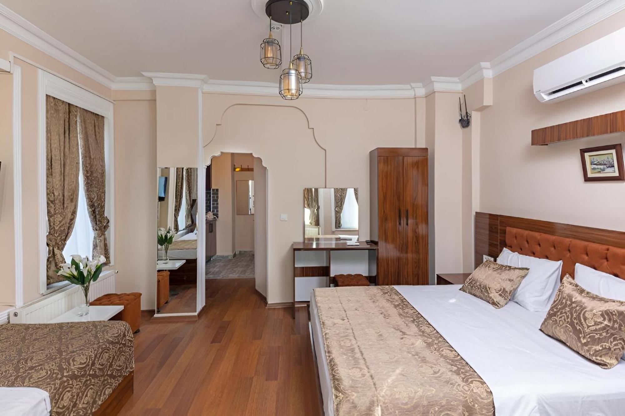 Deluxe Apartment