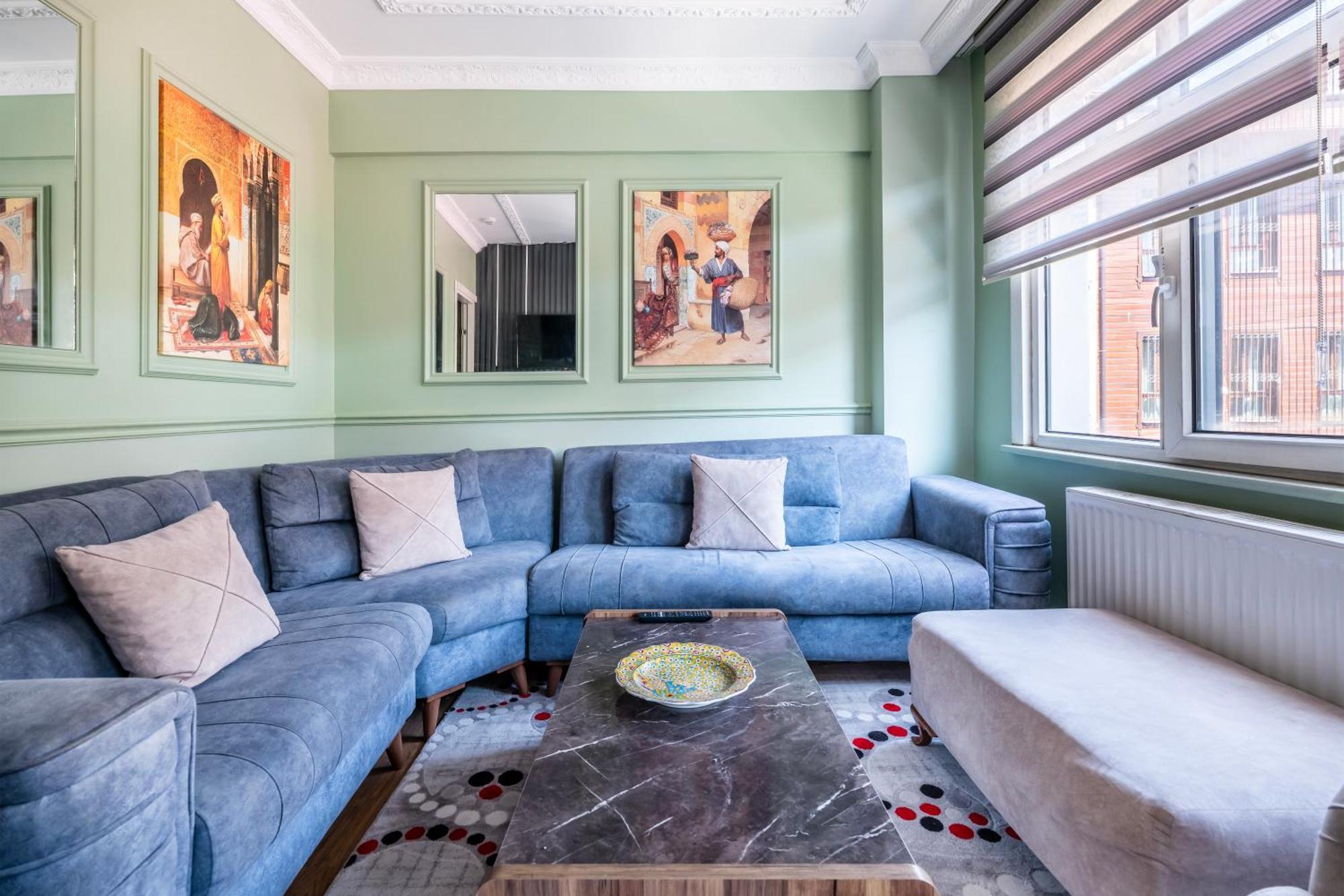 Deluxe King Suite