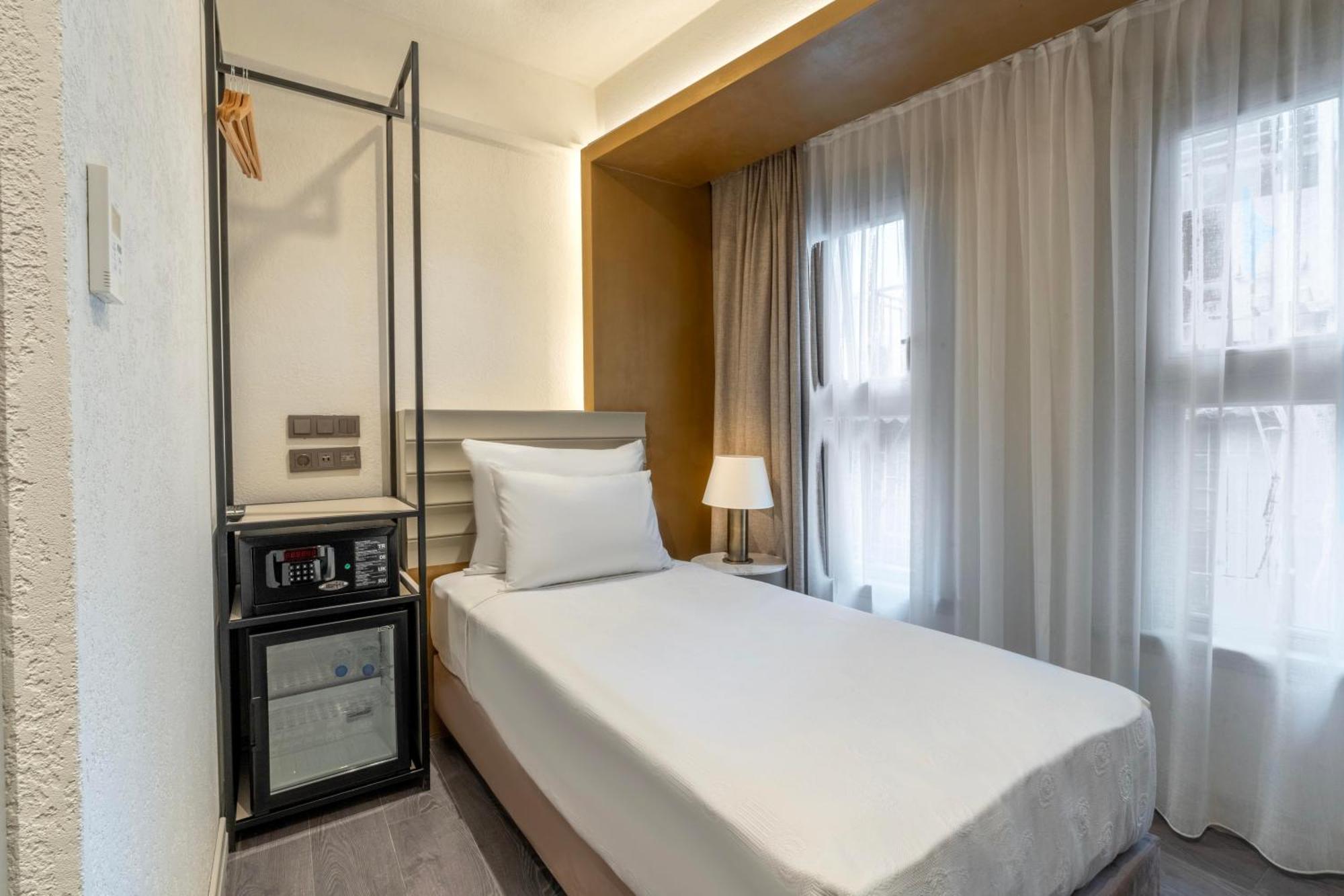 Standard Single Room