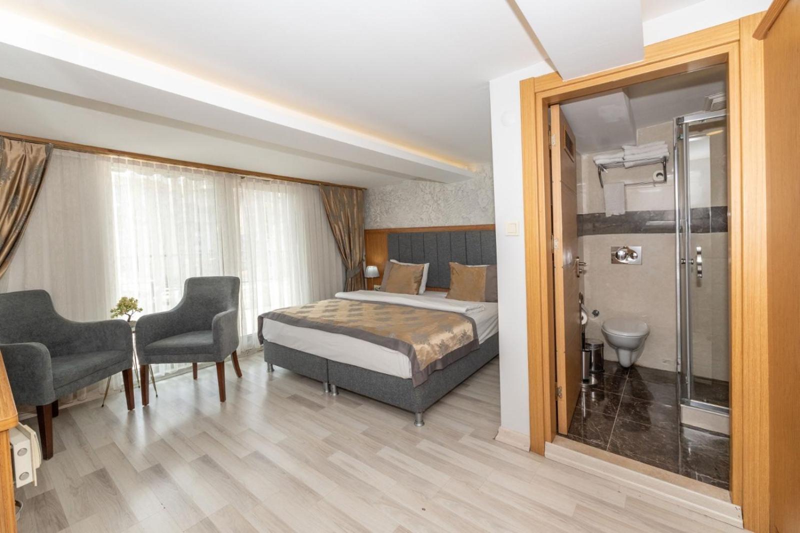 Deluxe Double Room Balcony