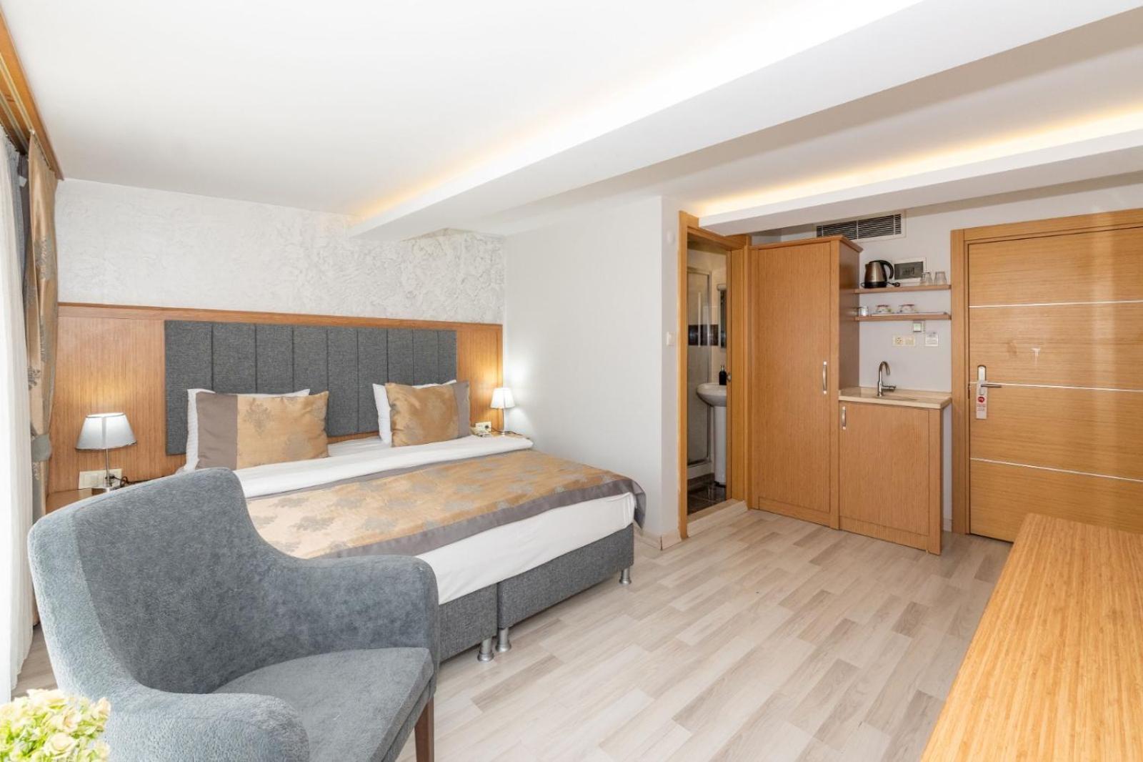 Deluxe Double Room Balcony