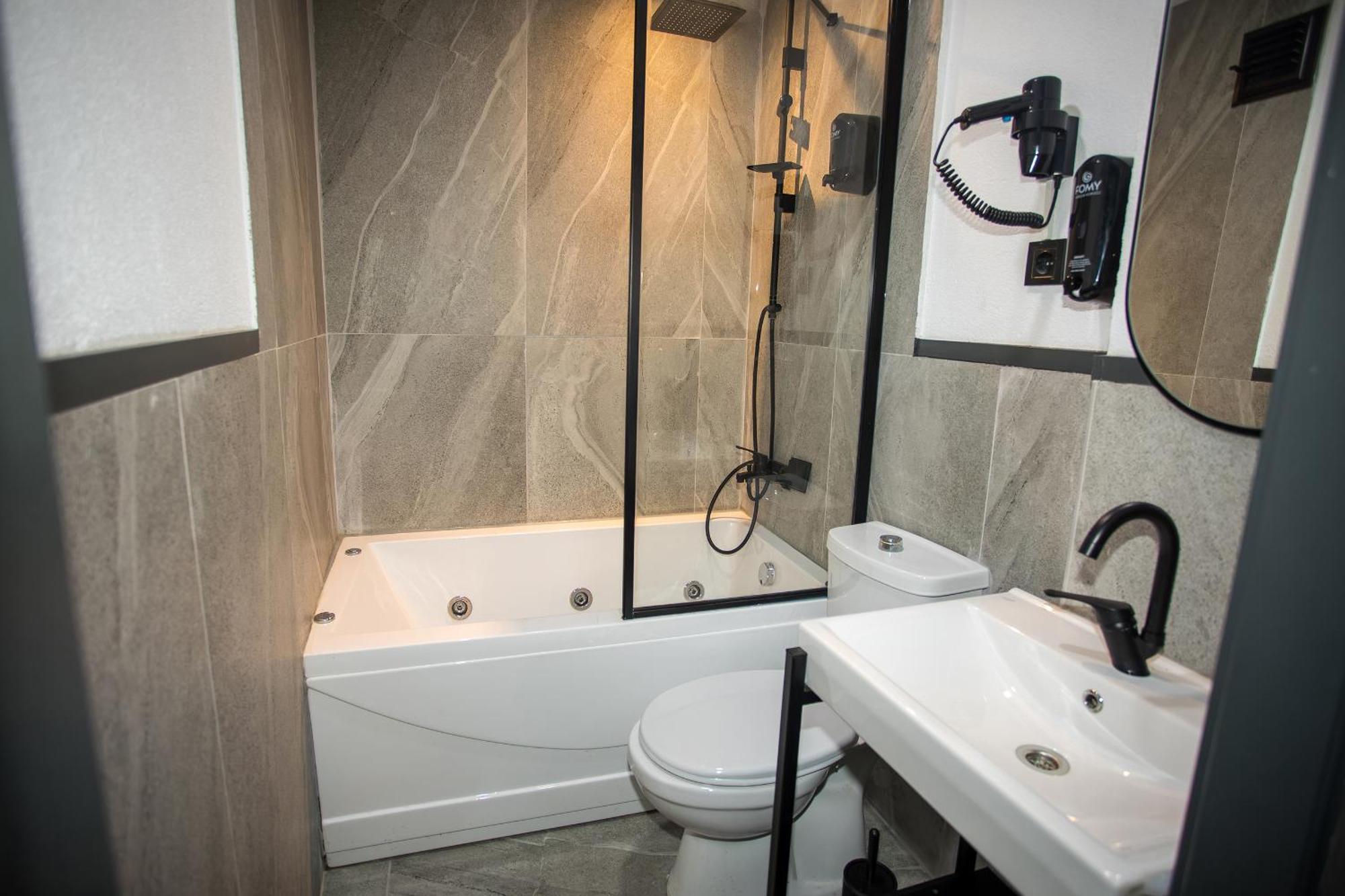 Quarto Duplo Deluxe com Banheira