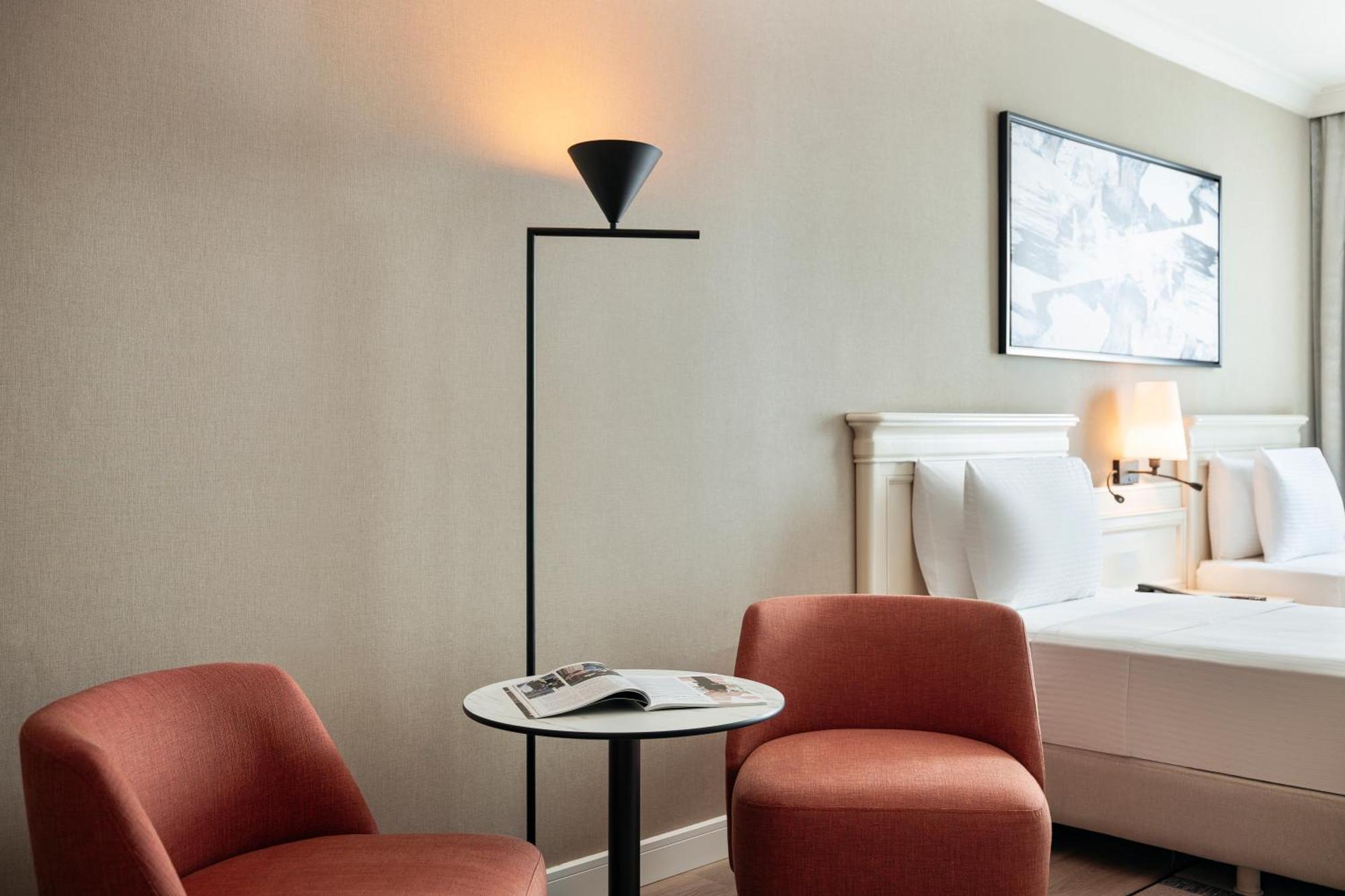Trendy Room 2 Single Beds