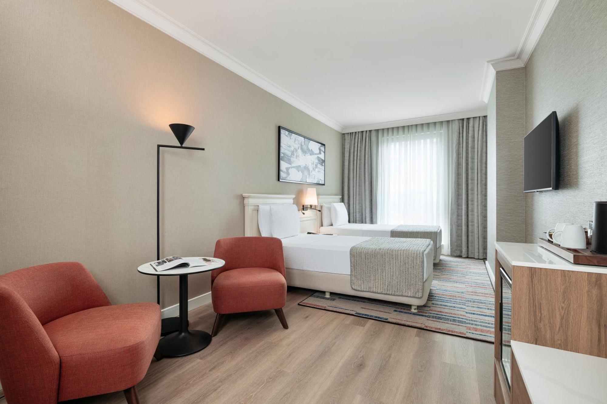Trendy Room 2 Single Beds