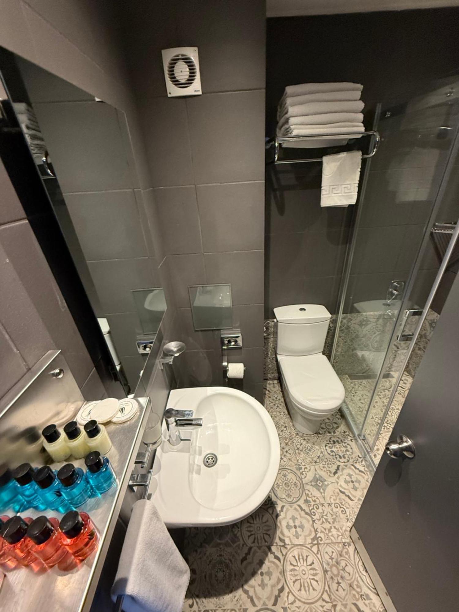 Economy Quadruple Room