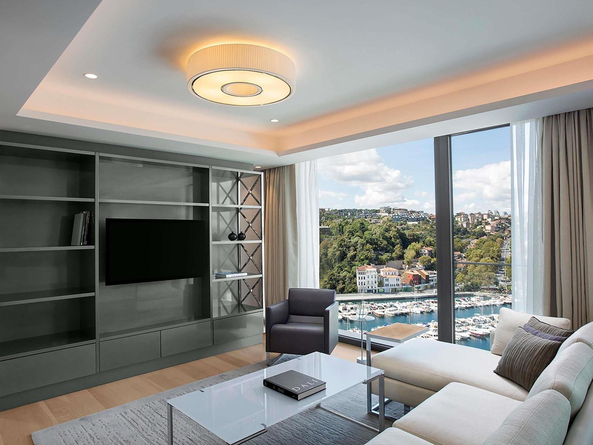 Unterkunft mit 1 Schlafzimmer und Blick auf den Yachthafen