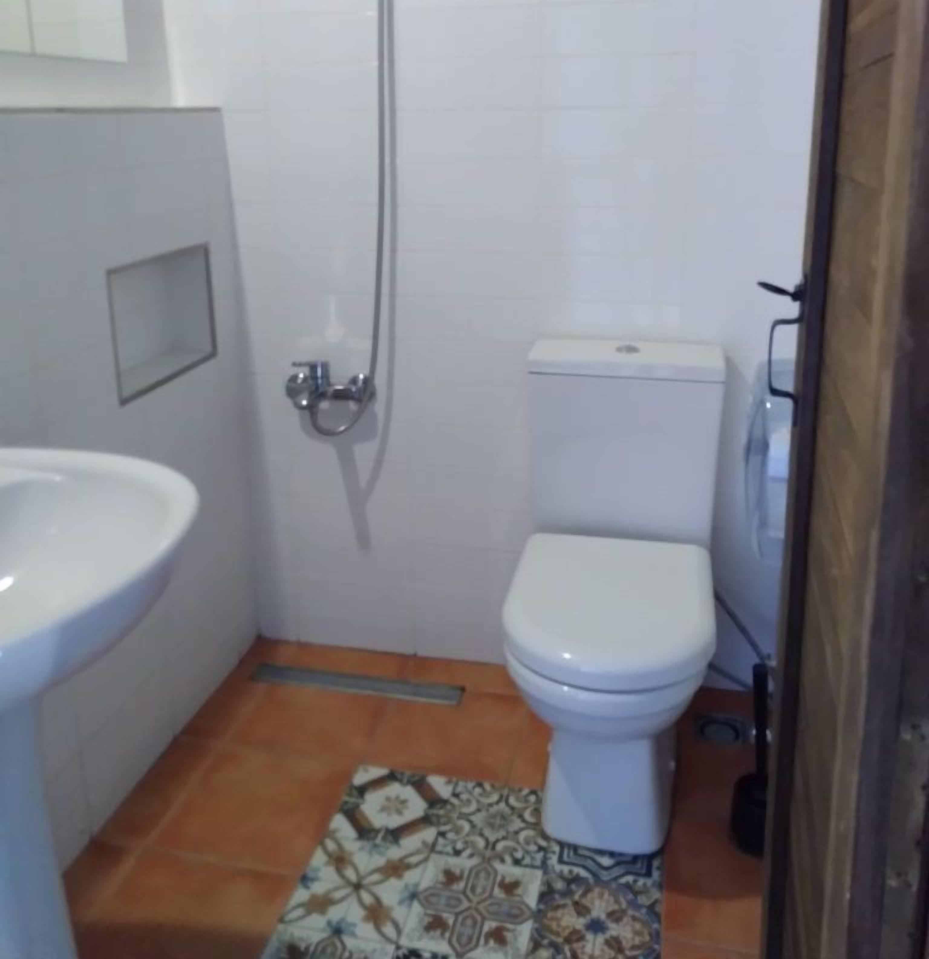 Double Room Private Bathroom
