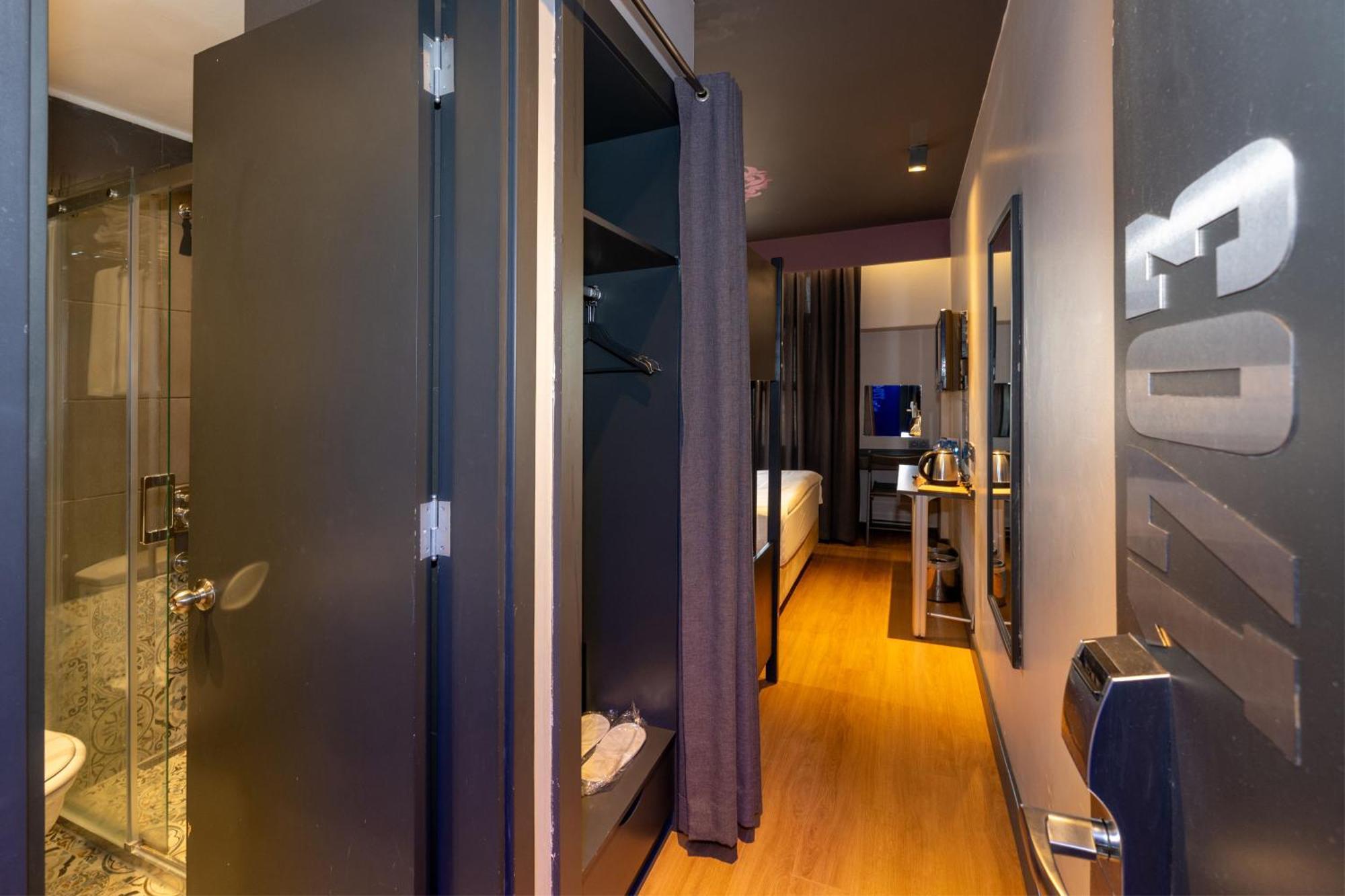 Economy Quadruple Room