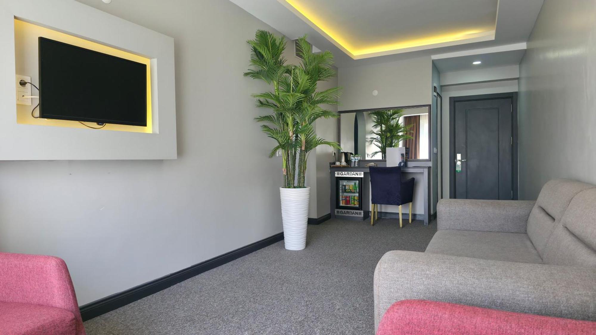 Deluxe Double or Twin Room