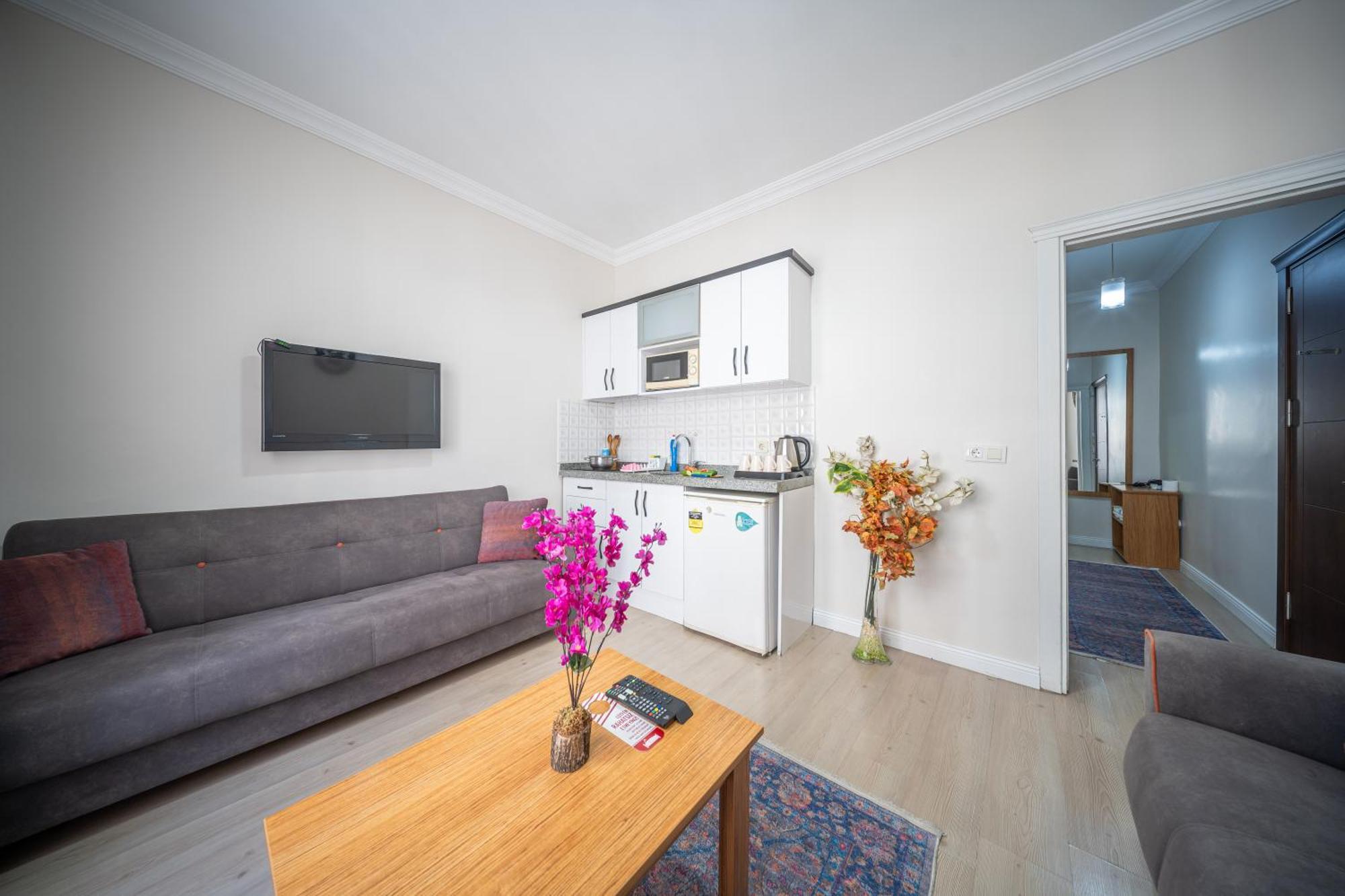 One-Bedroom Apartment