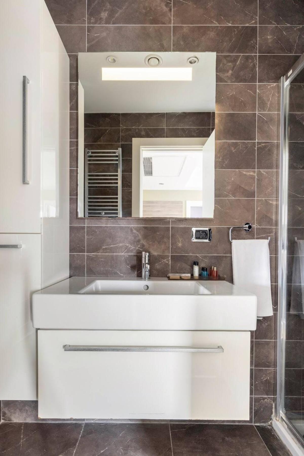 Appartement met 2 Slaapkamers en Keuken