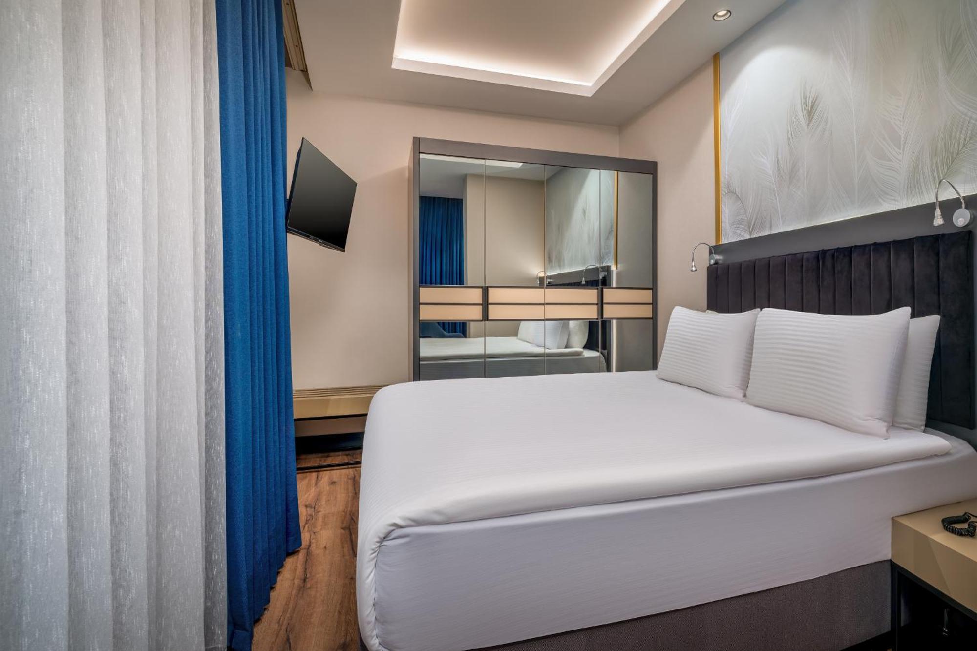 Double Junior Suite with Two Double Beds - Non-Smoking