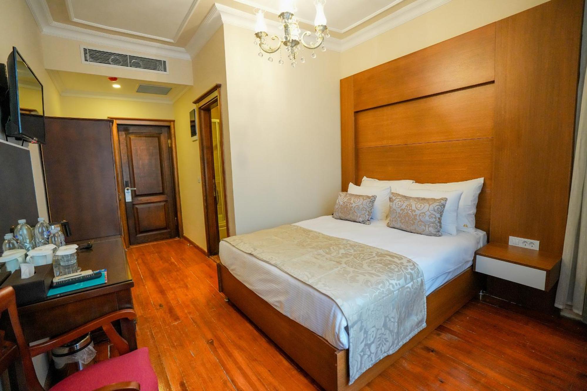 Economy Double Room,1765575352:JPEG