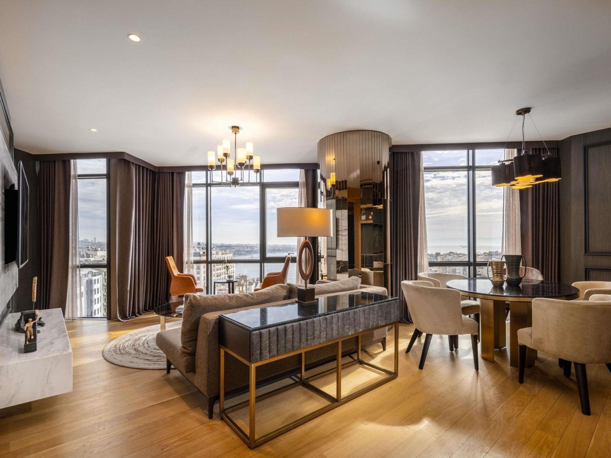 Signature Suite Taksim Square view Club Millesime access King size bed,1774063591:JPEG