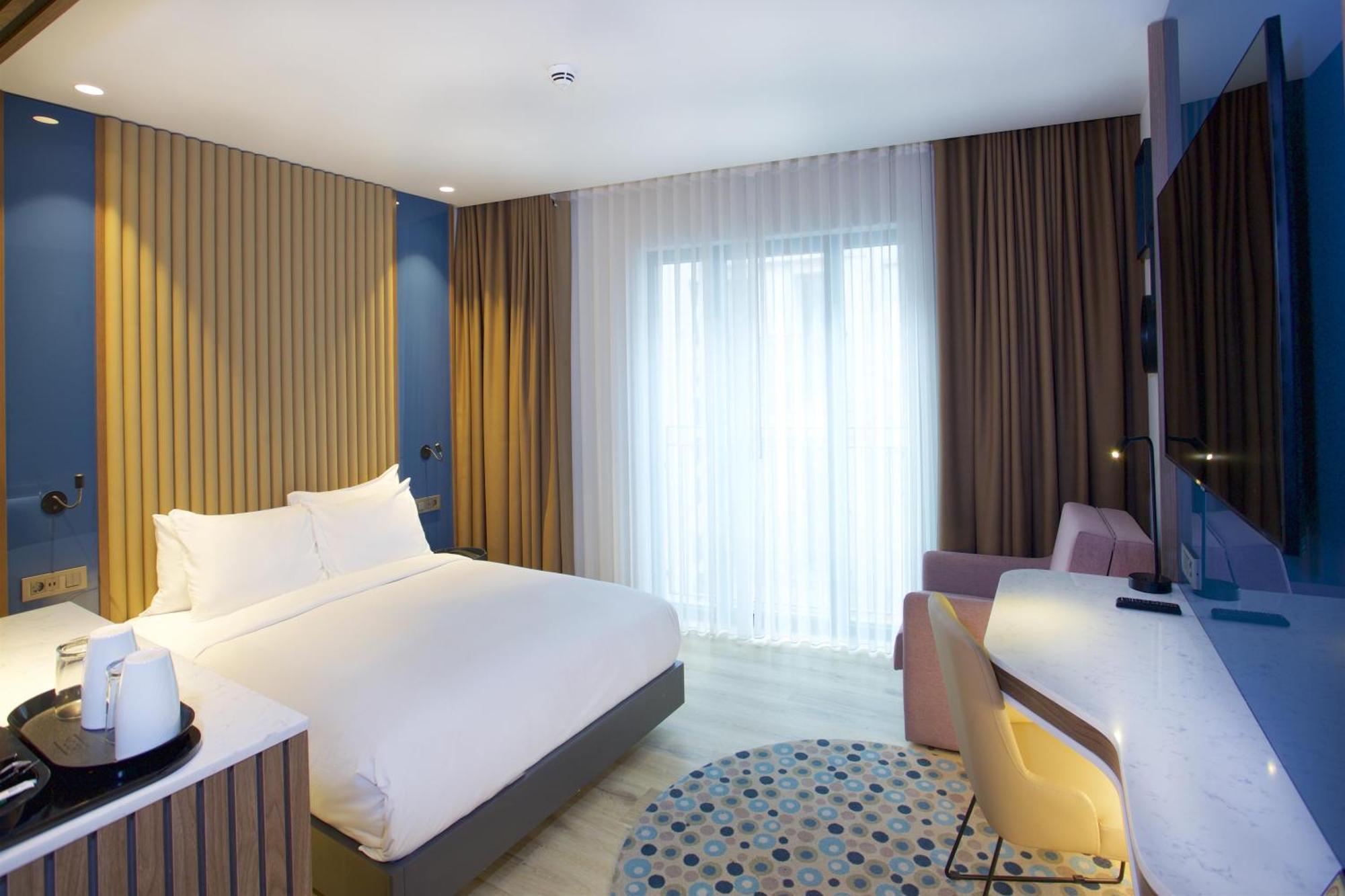 Queen Room
