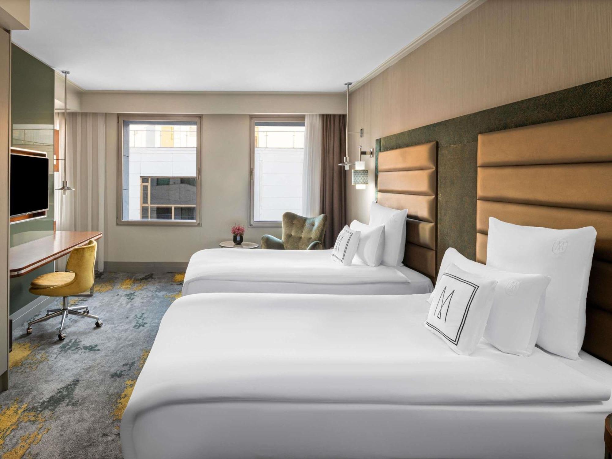 Deluxe Room Twin Beds