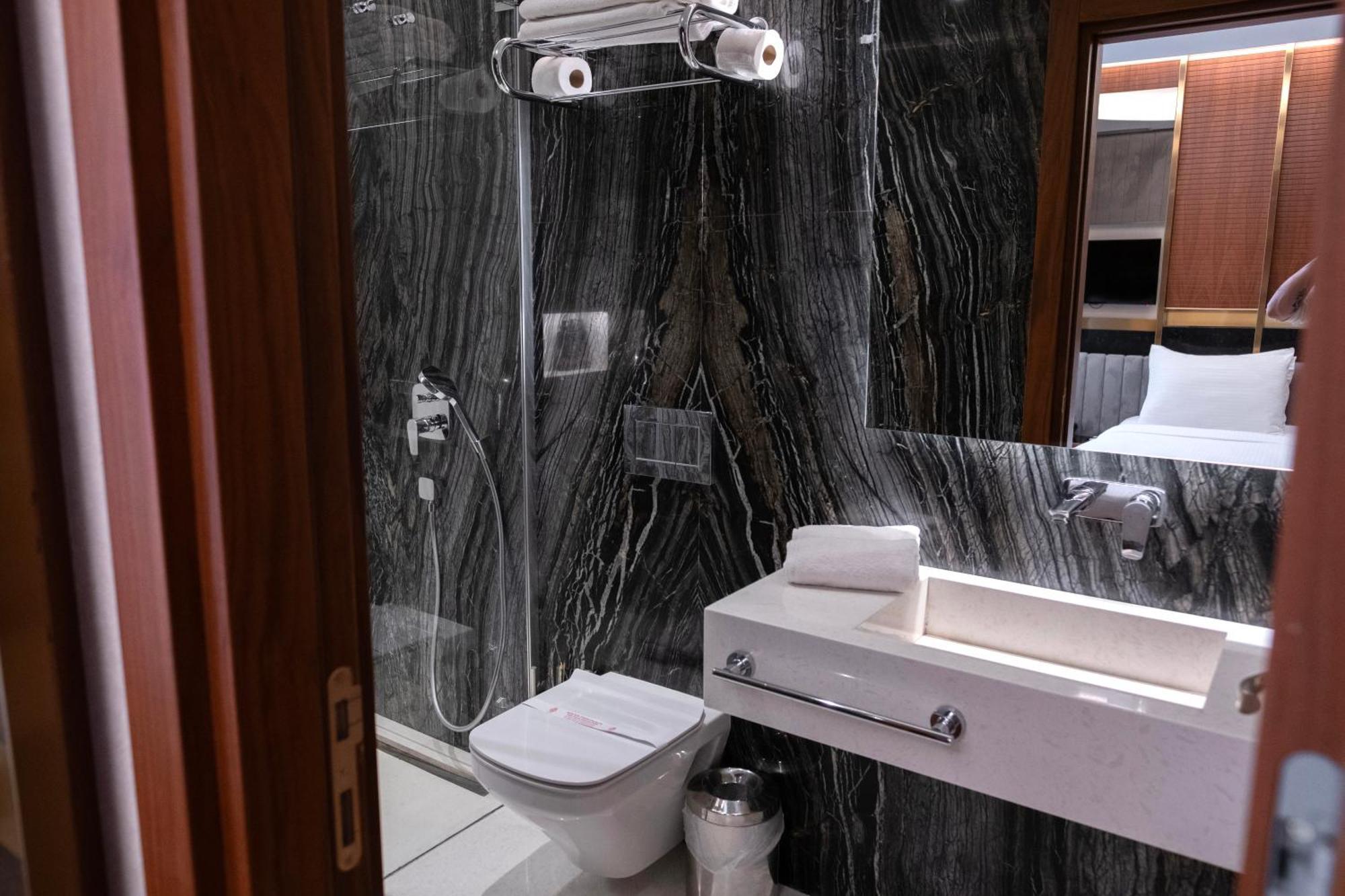 Premier Single Room