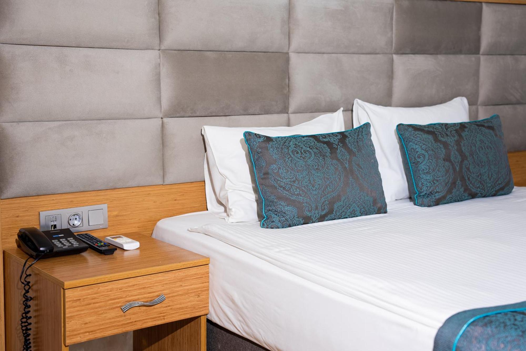 Deluxe Triple Room Sea View