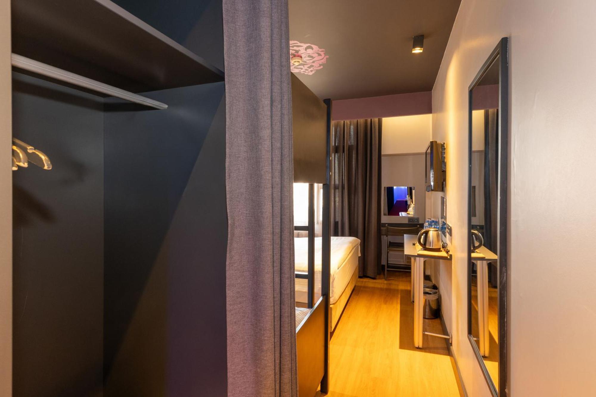 Economy Quadruple Room