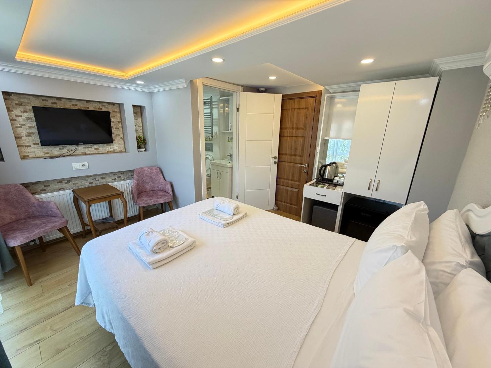 Double Room Balcony Top Floor