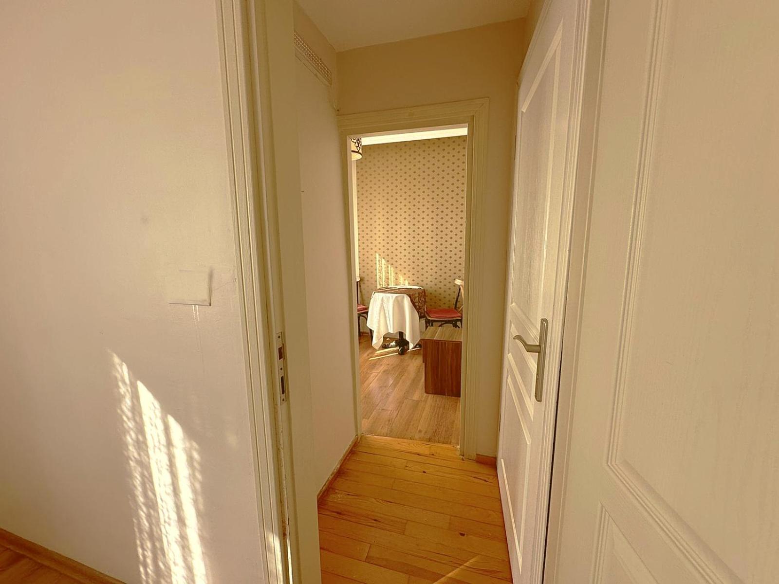 Twin Room with Private External Bathroom