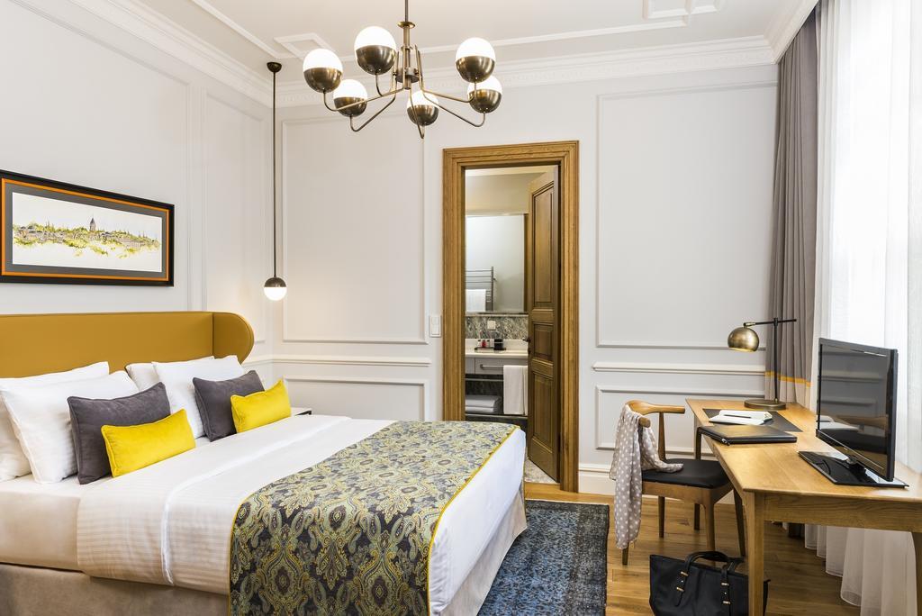 Deluxe Junior Suite