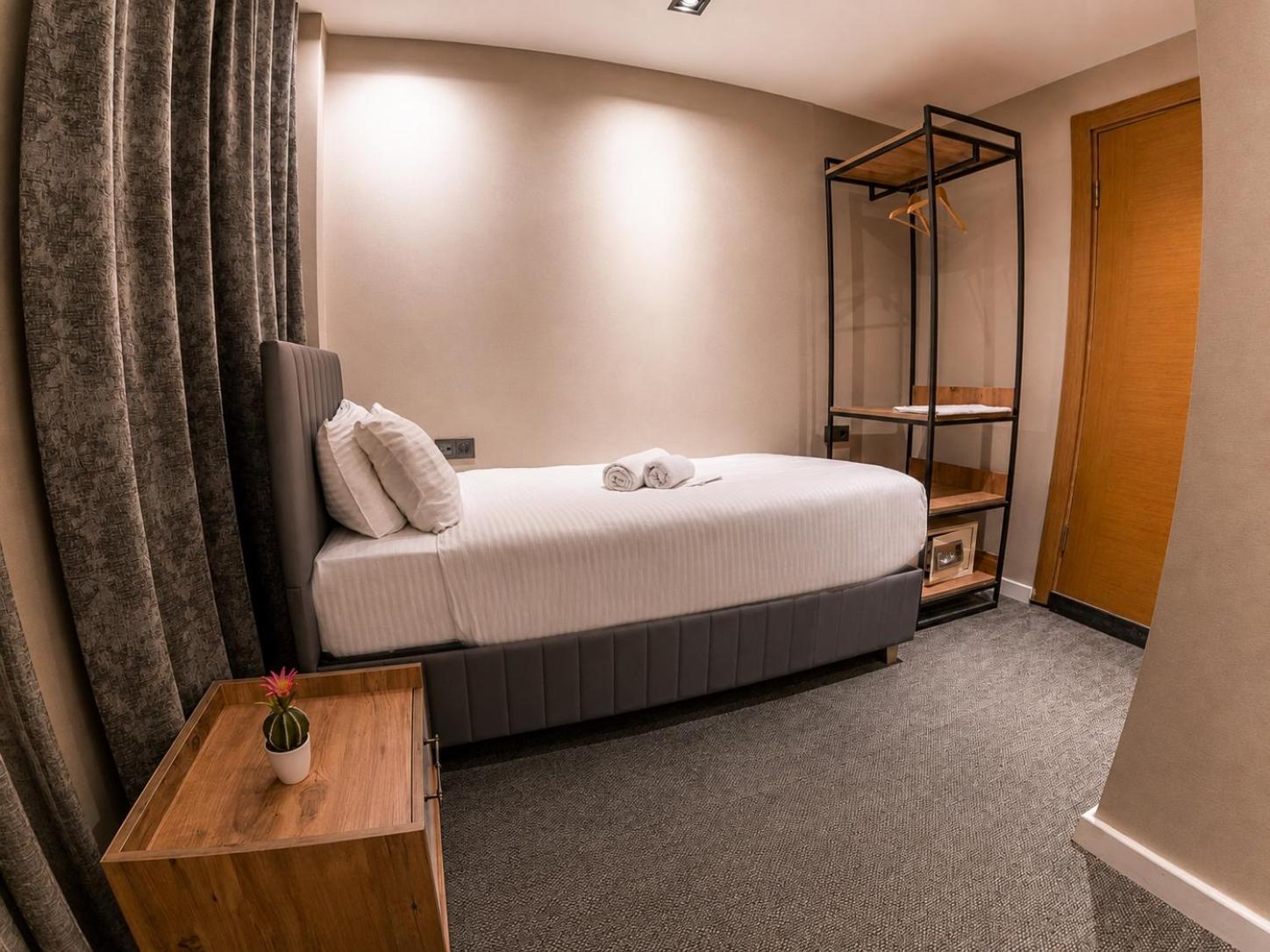 Large Single Room