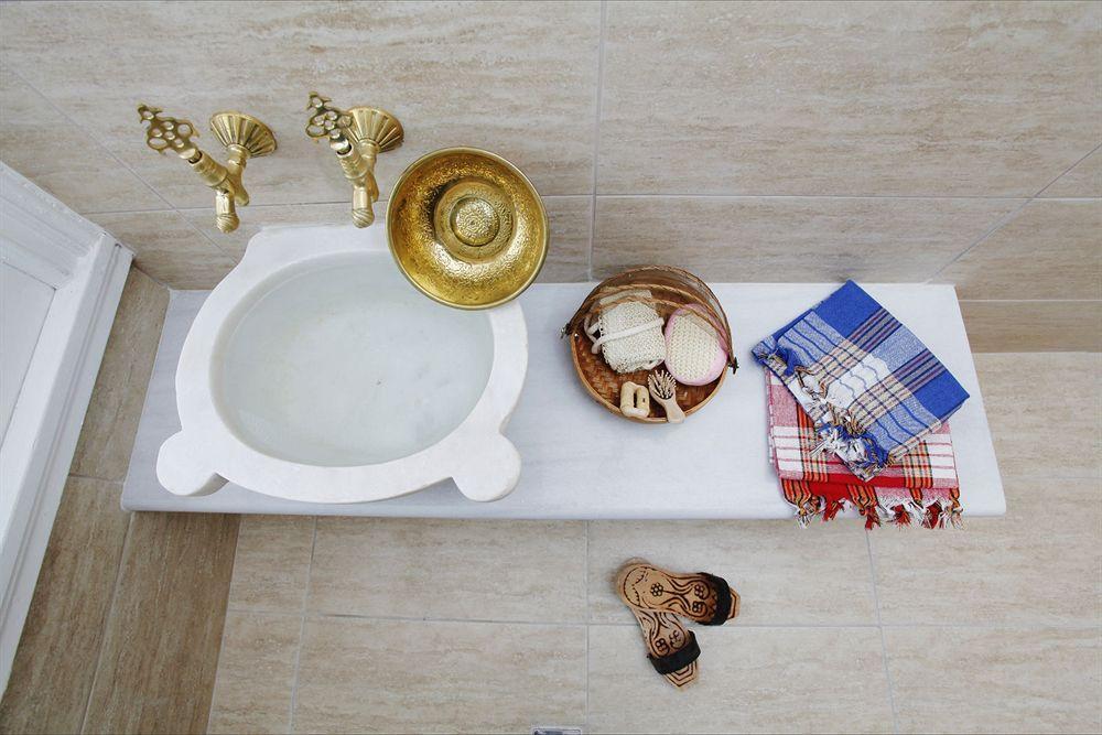 Family Room,664277730:JPEG