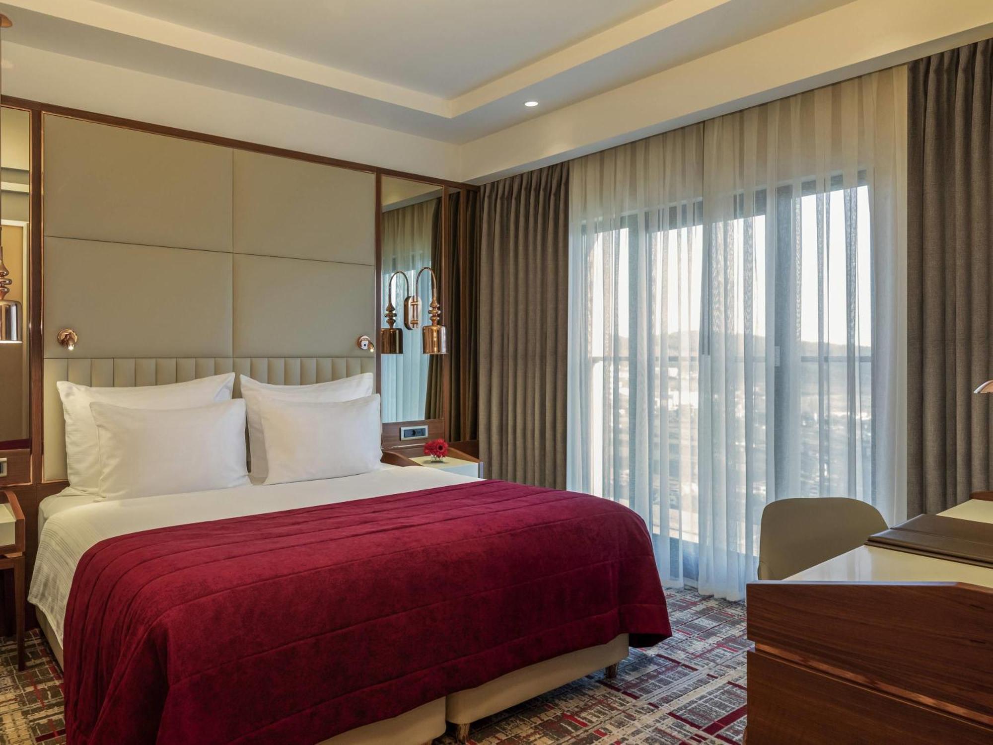 Superior Queen Room