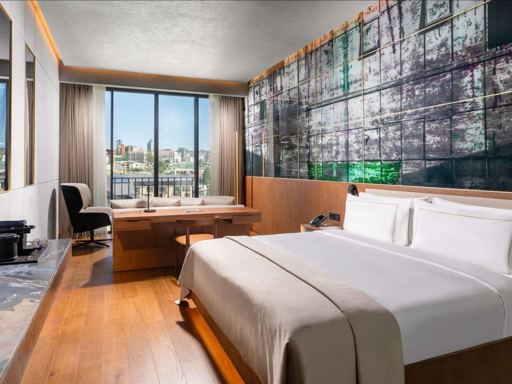 One-Bedroom Premium Suite Partial Sea View Balcony Nickelodeon Play Access