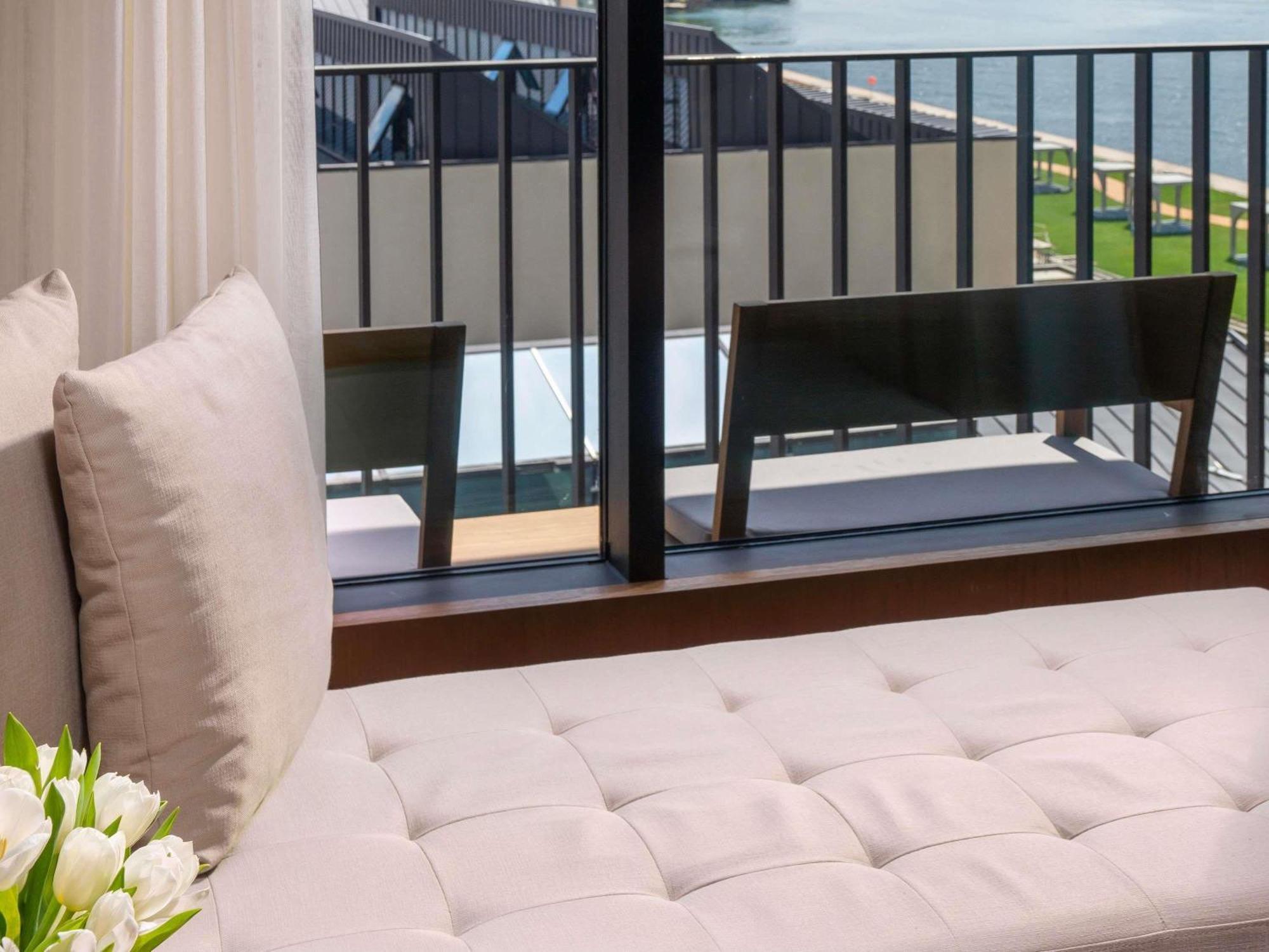 One-Bedroom Premium Suite Partial Sea View Balcony Nickelodeon Play Access